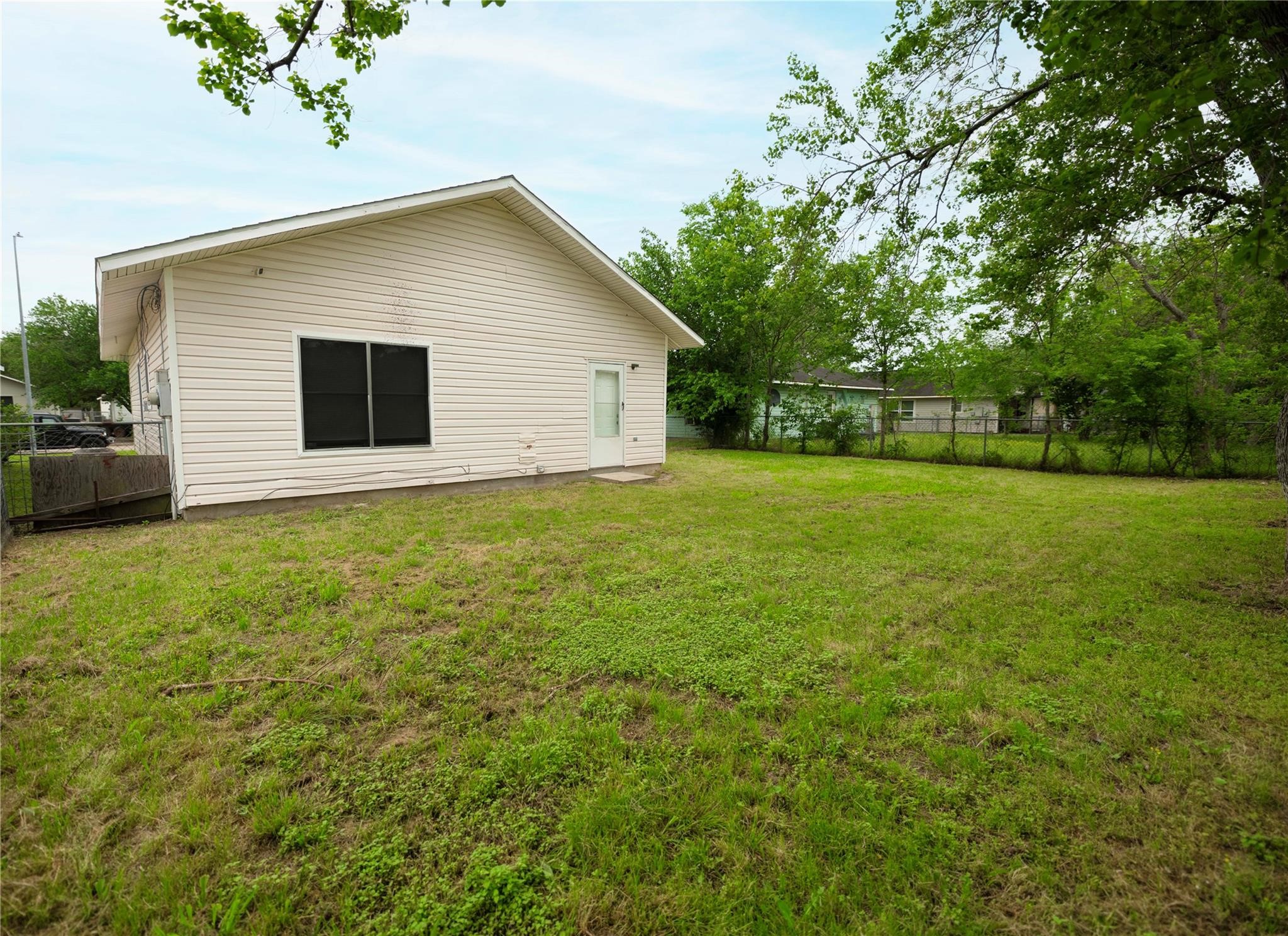 9819 Alcanterra Drive Property Photo 24