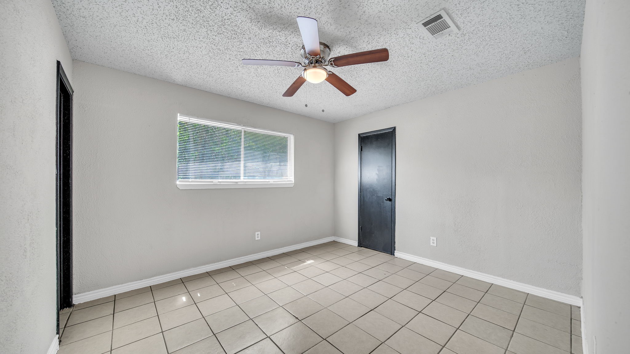 10902 Jutland Road Property Photo 9