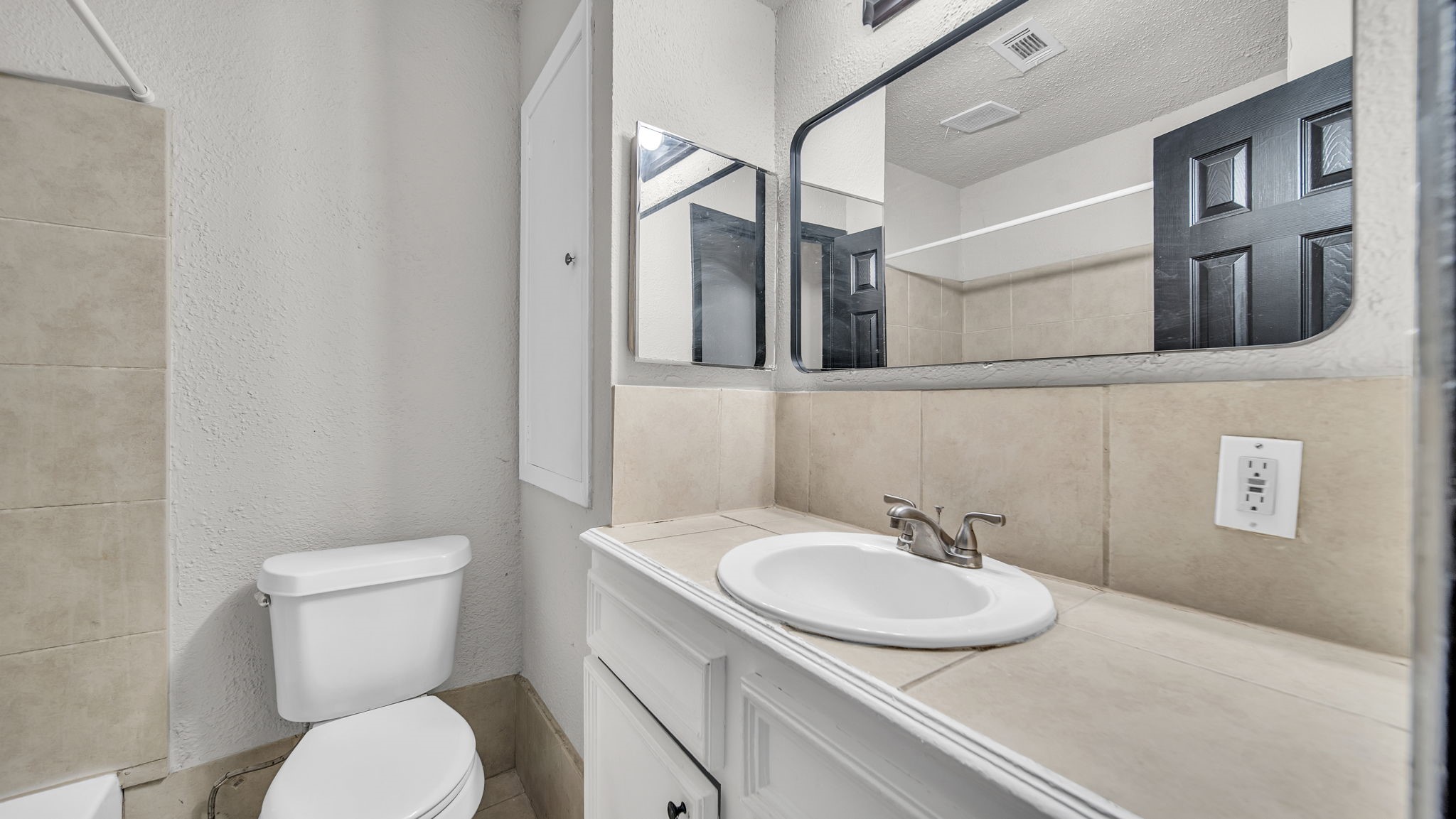 10902 Jutland Road Property Photo 10