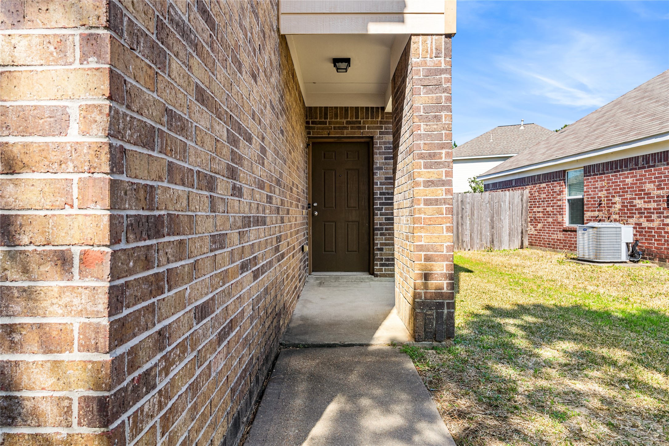 18922 Windy Stone Drive Property Photo 3