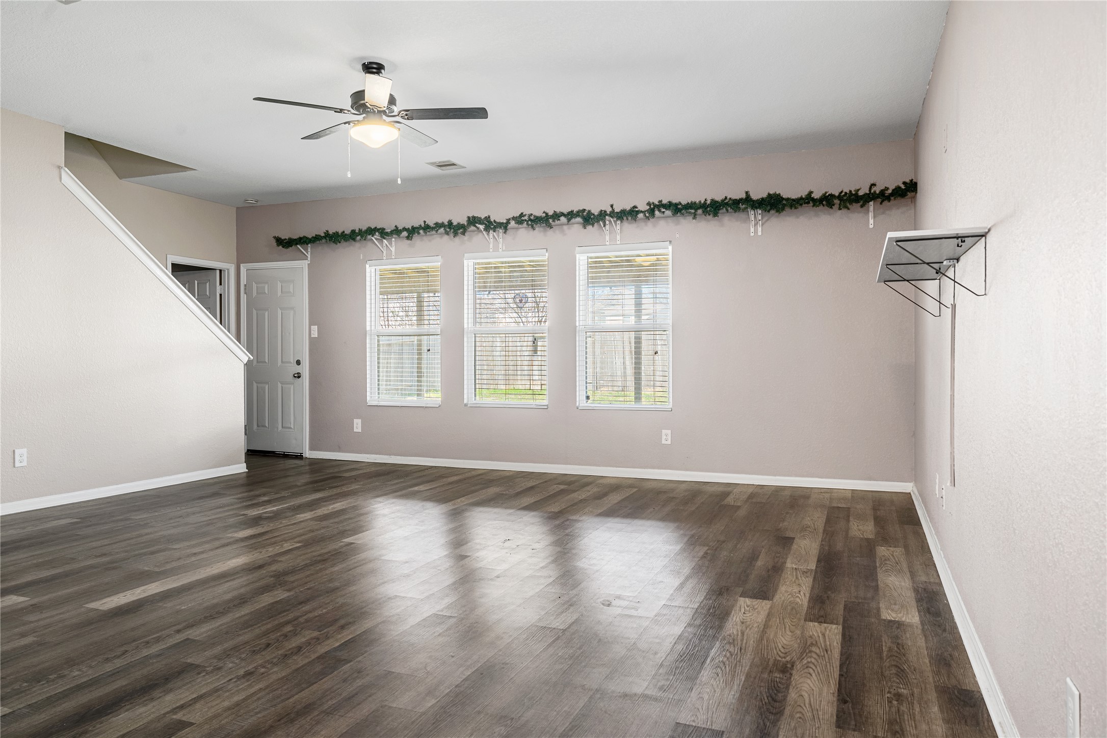 18922 Windy Stone Drive Property Photo 4