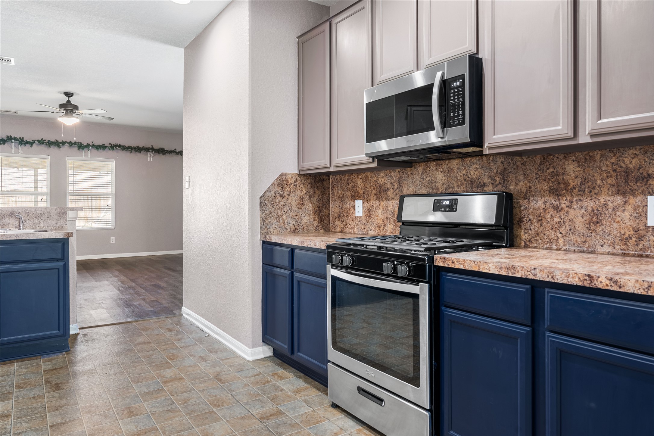 18922 Windy Stone Drive Property Photo 10