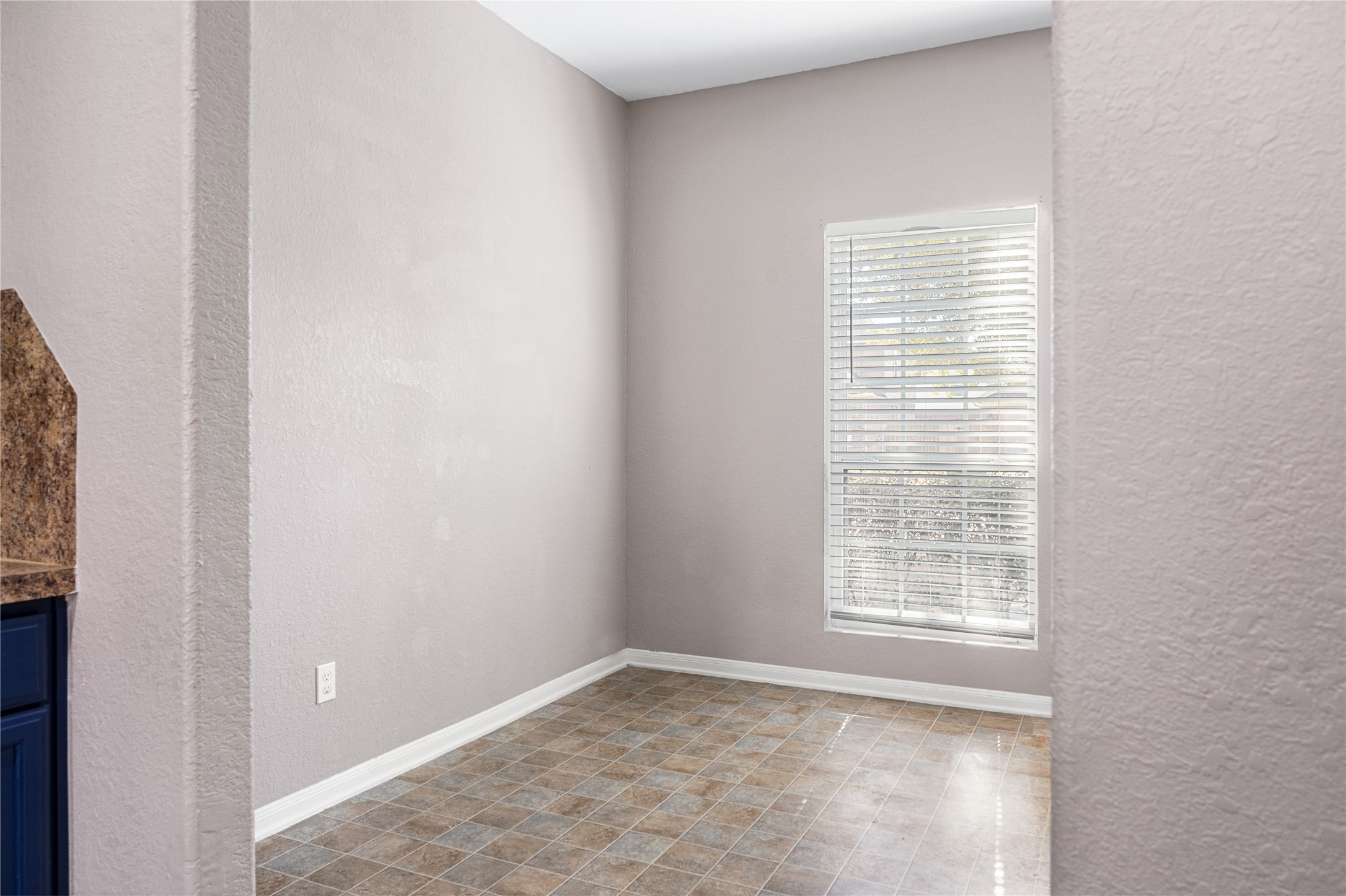 18922 Windy Stone Drive Property Photo 12