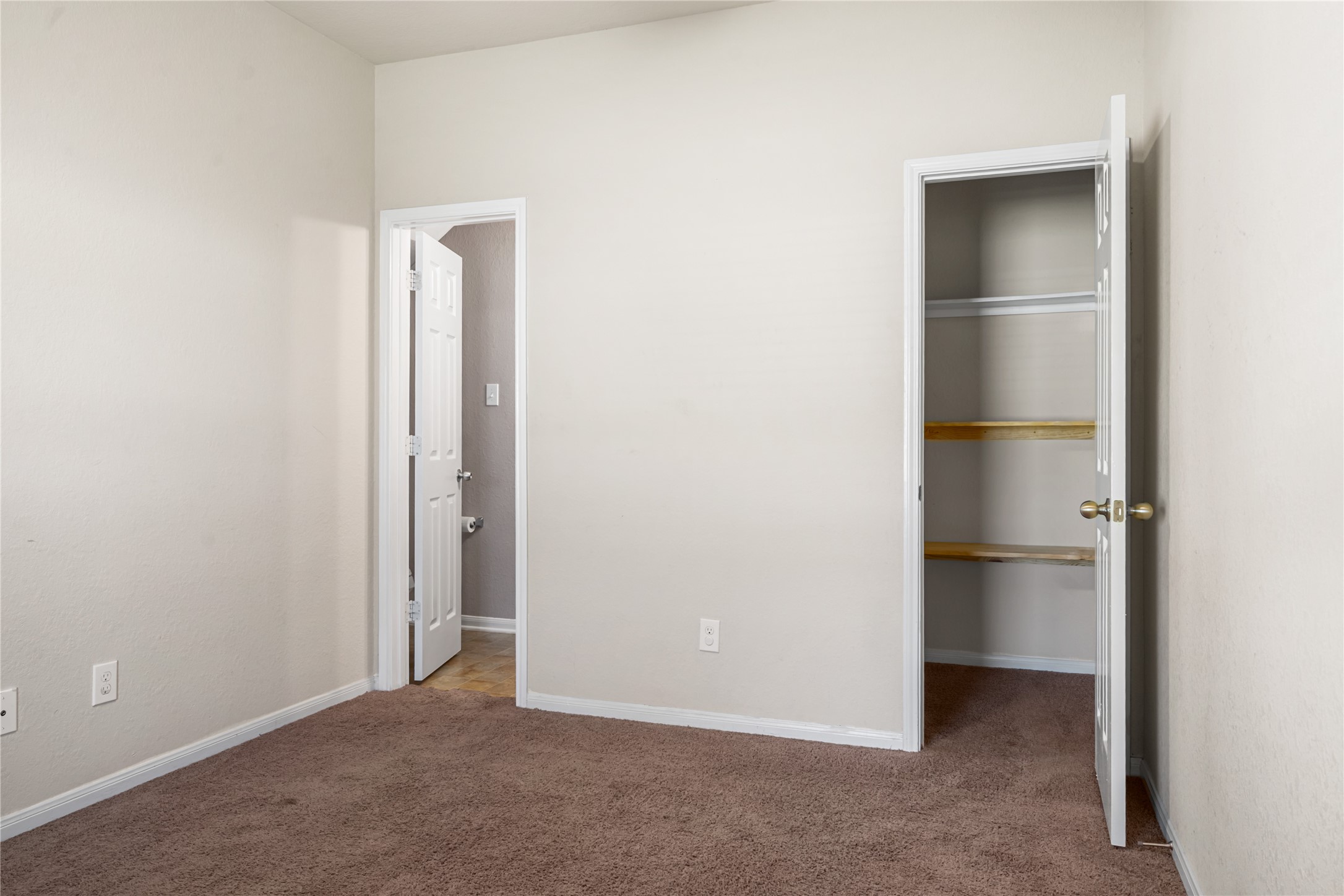 18922 Windy Stone Drive Property Photo 17
