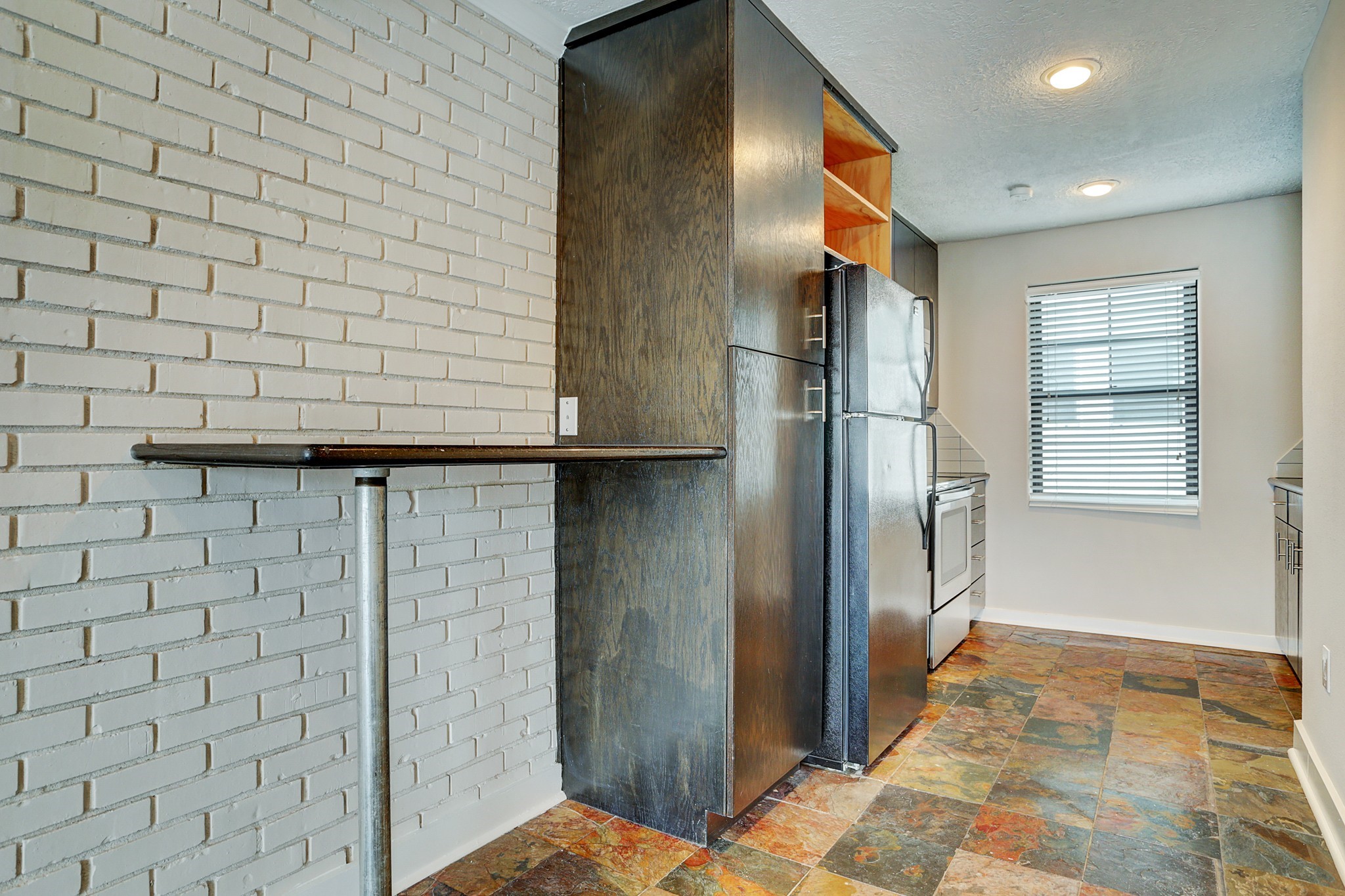 1501 Hyde Park Boulevard 23 Property Photo 4