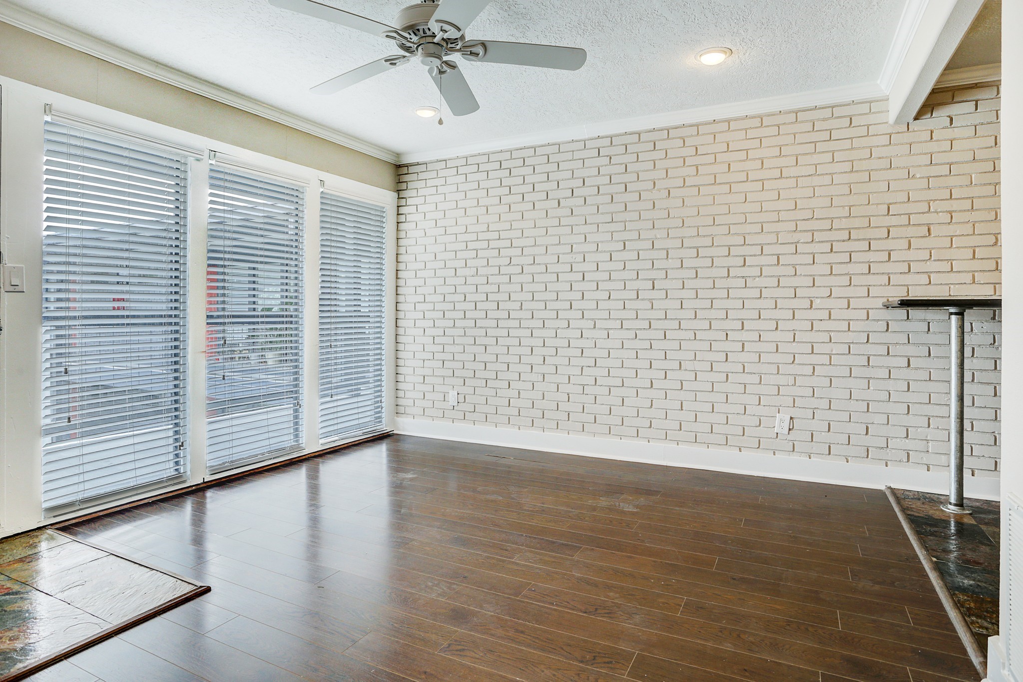 1501 Hyde Park Boulevard 23 Property Photo 8