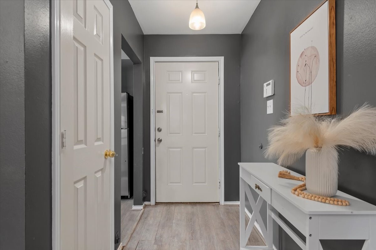 1711 Redwing Haven Drive Property Photo 3