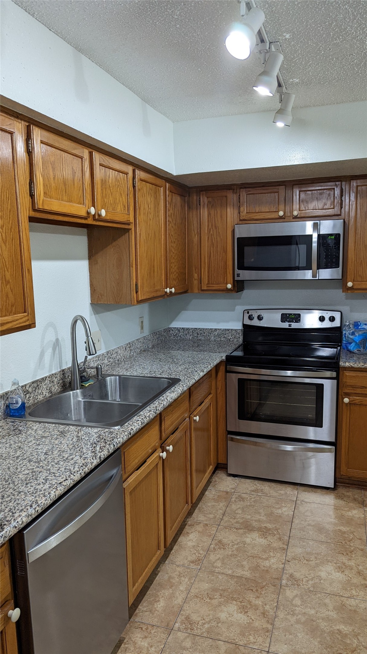 1616 Good Day Drive Property Photo 6