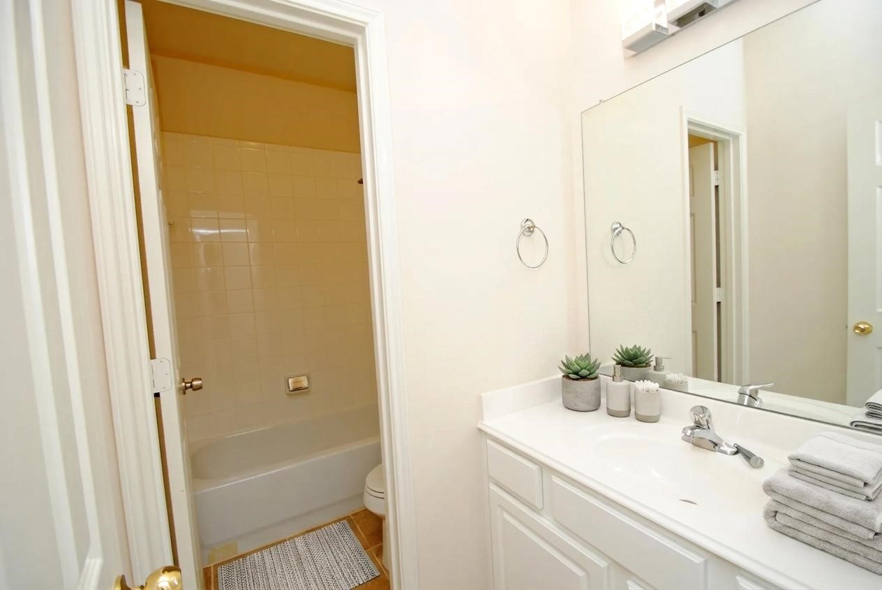 910 Allisa Street Property Photo 21