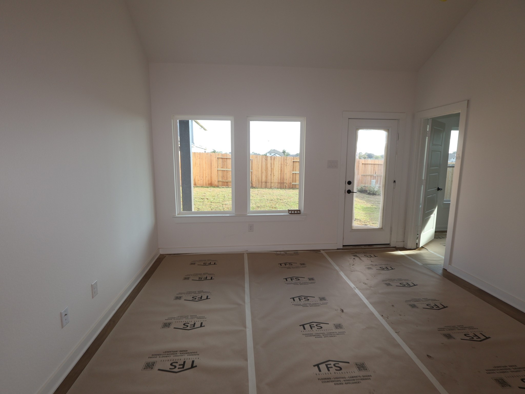 32531 Midsummer Drive Property Photo 6