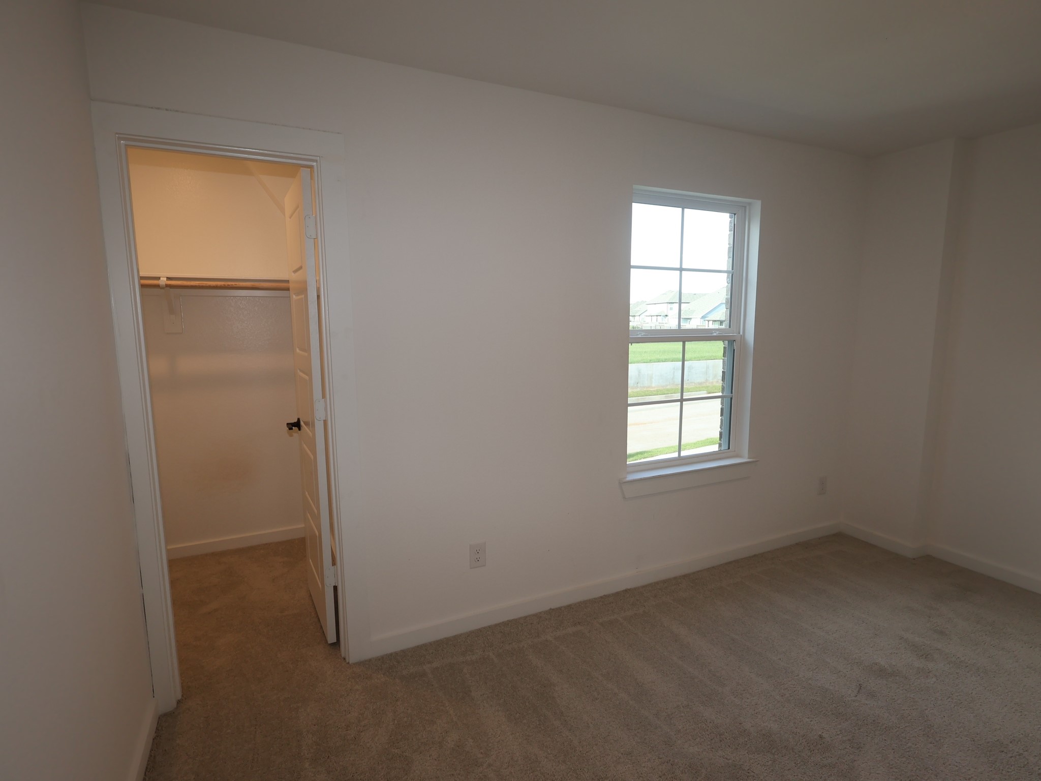 32531 Midsummer Drive Property Photo 12