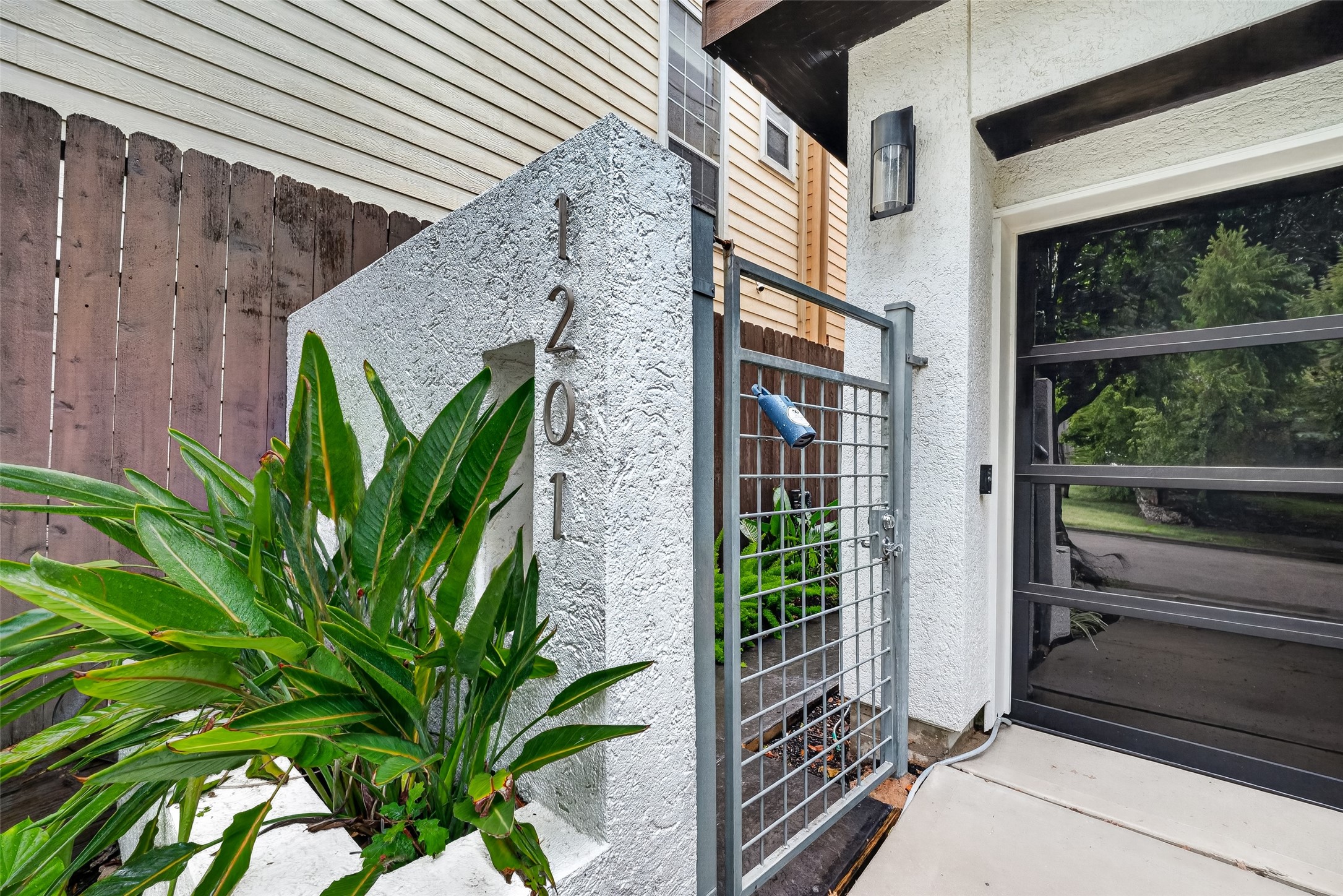 1201 Peveto Street Property Photo 45