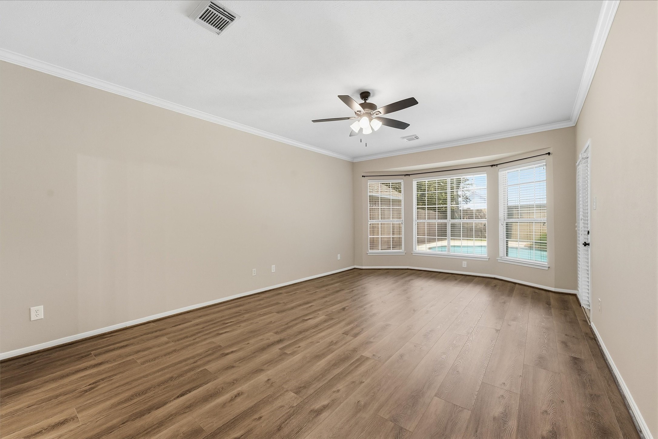 4307 Brook Shadow Drive Property Photo 8