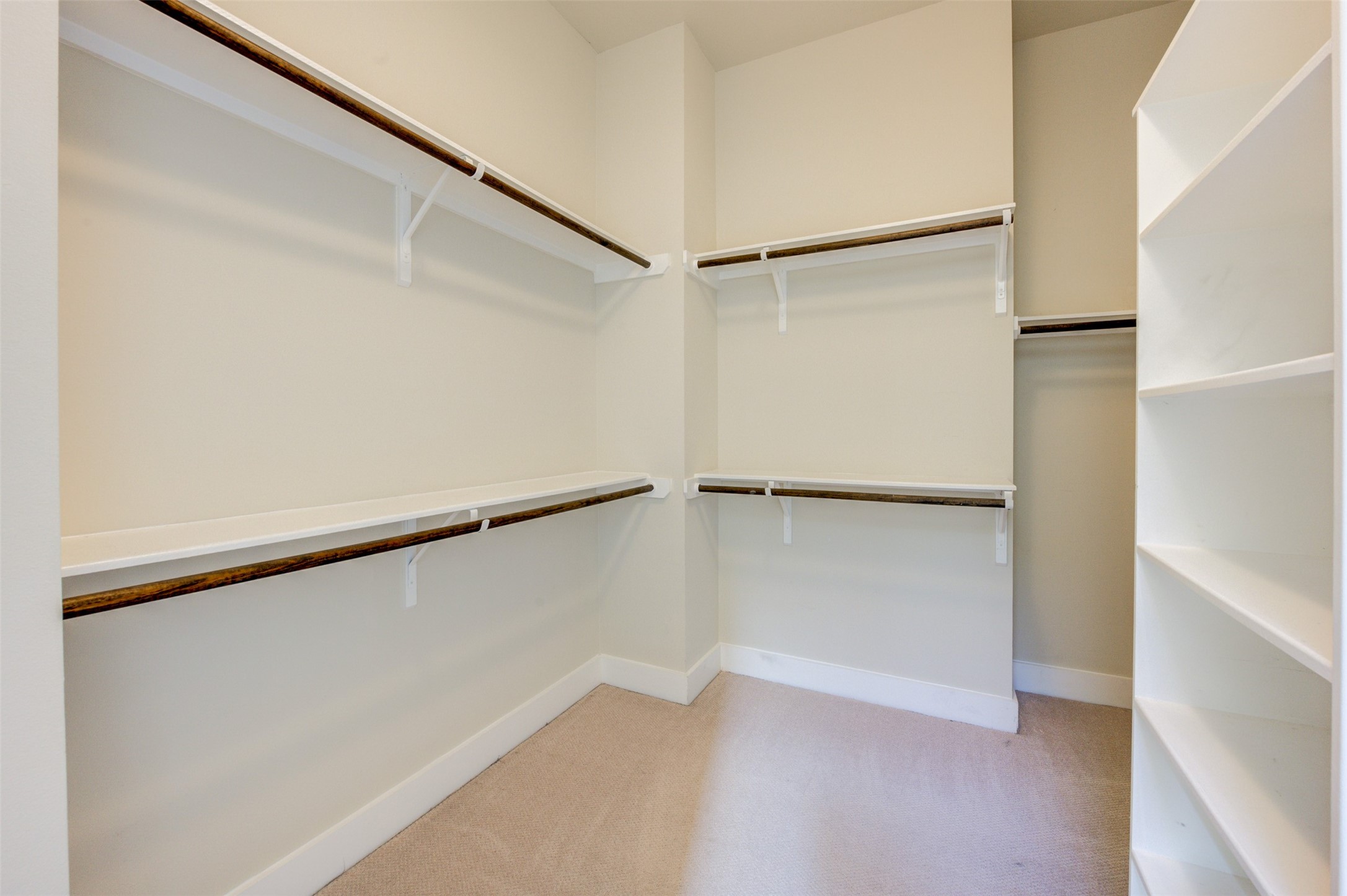 1222 W Dallas Street Property Photo 28