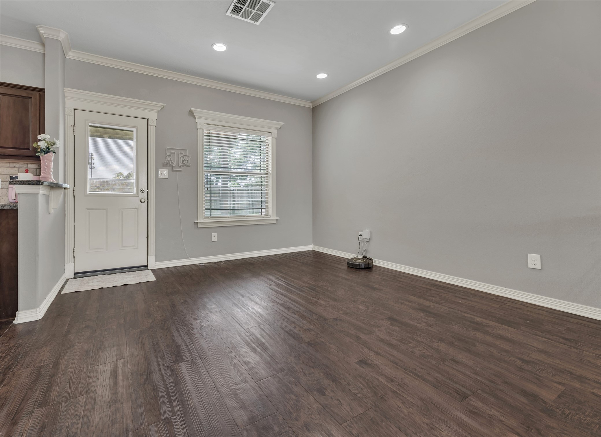 2827 Horseback Drive Property Photo 8