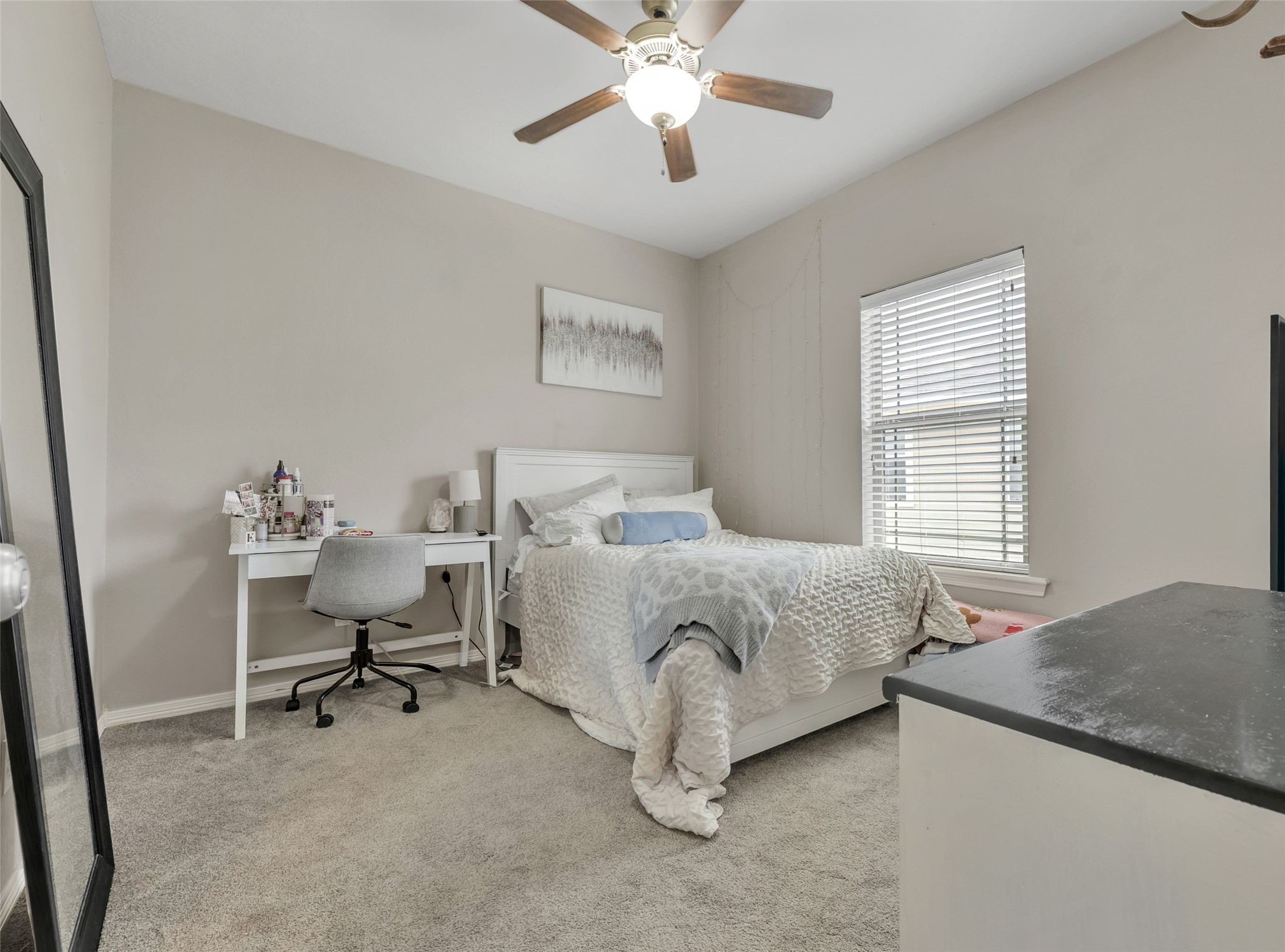 2827 Horseback Drive Property Photo 12