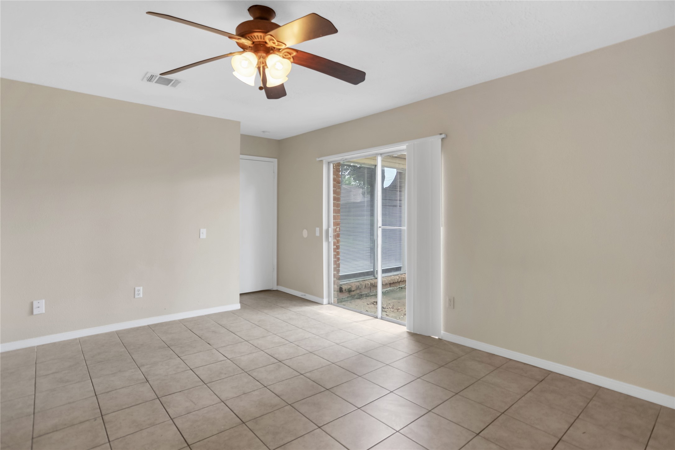 22007 Birch Valley Drive Property Photo 11