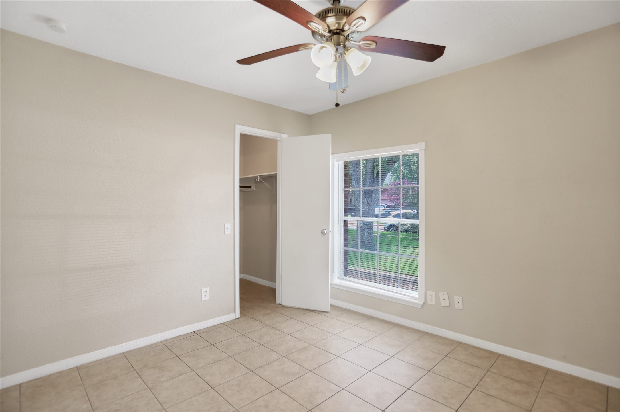 22007 Birch Valley Drive Property Photo 16