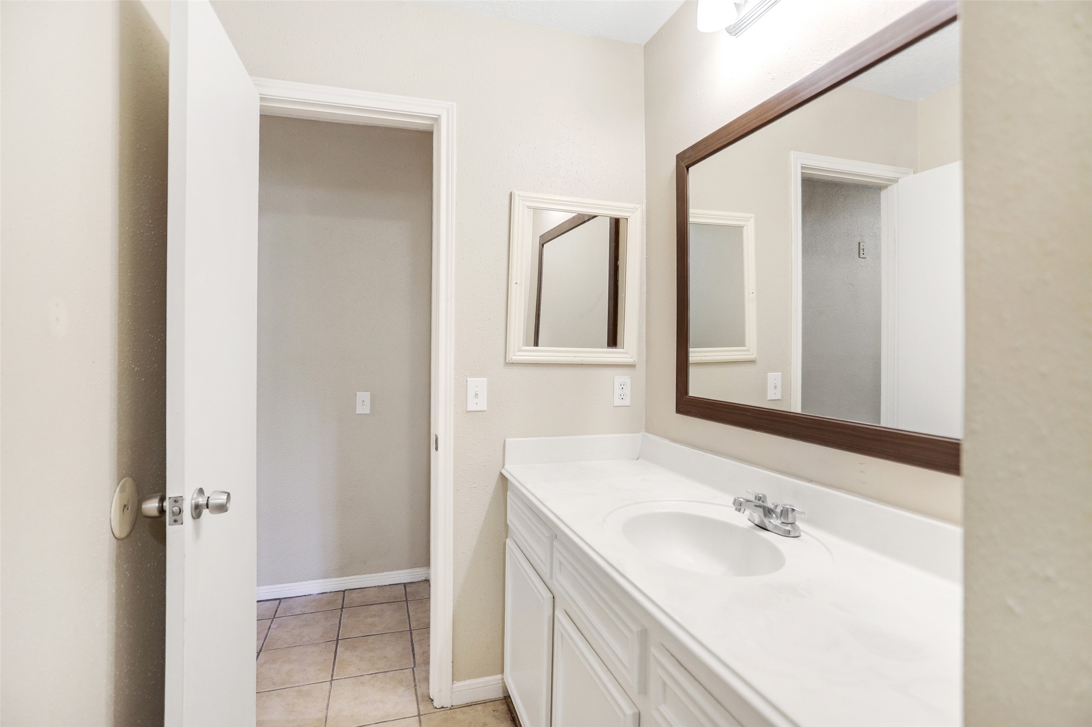 22007 Birch Valley Drive Property Photo 18