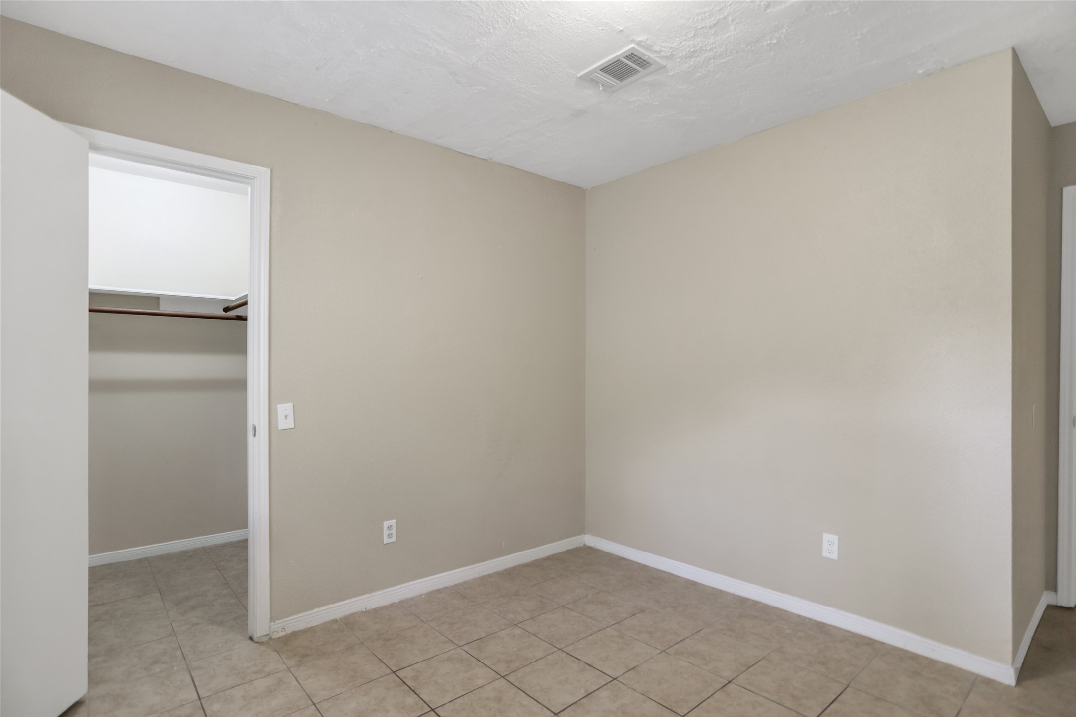 22007 Birch Valley Drive Property Photo 20