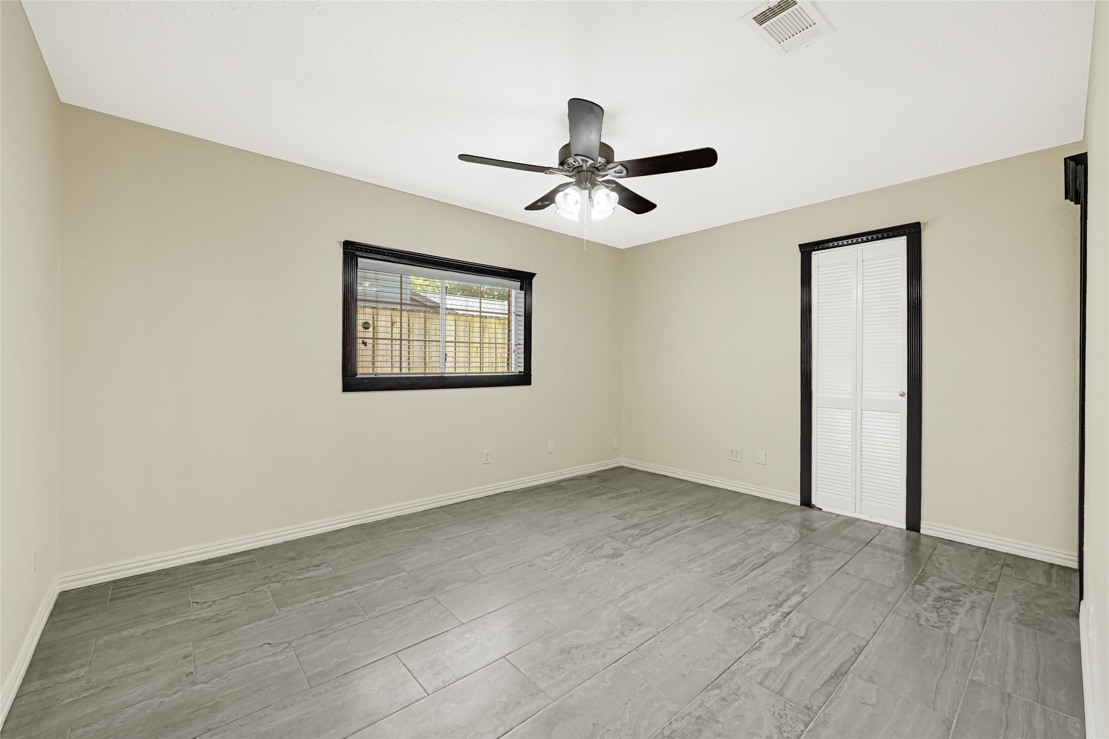 4806 Hickorygate Property Photo 16