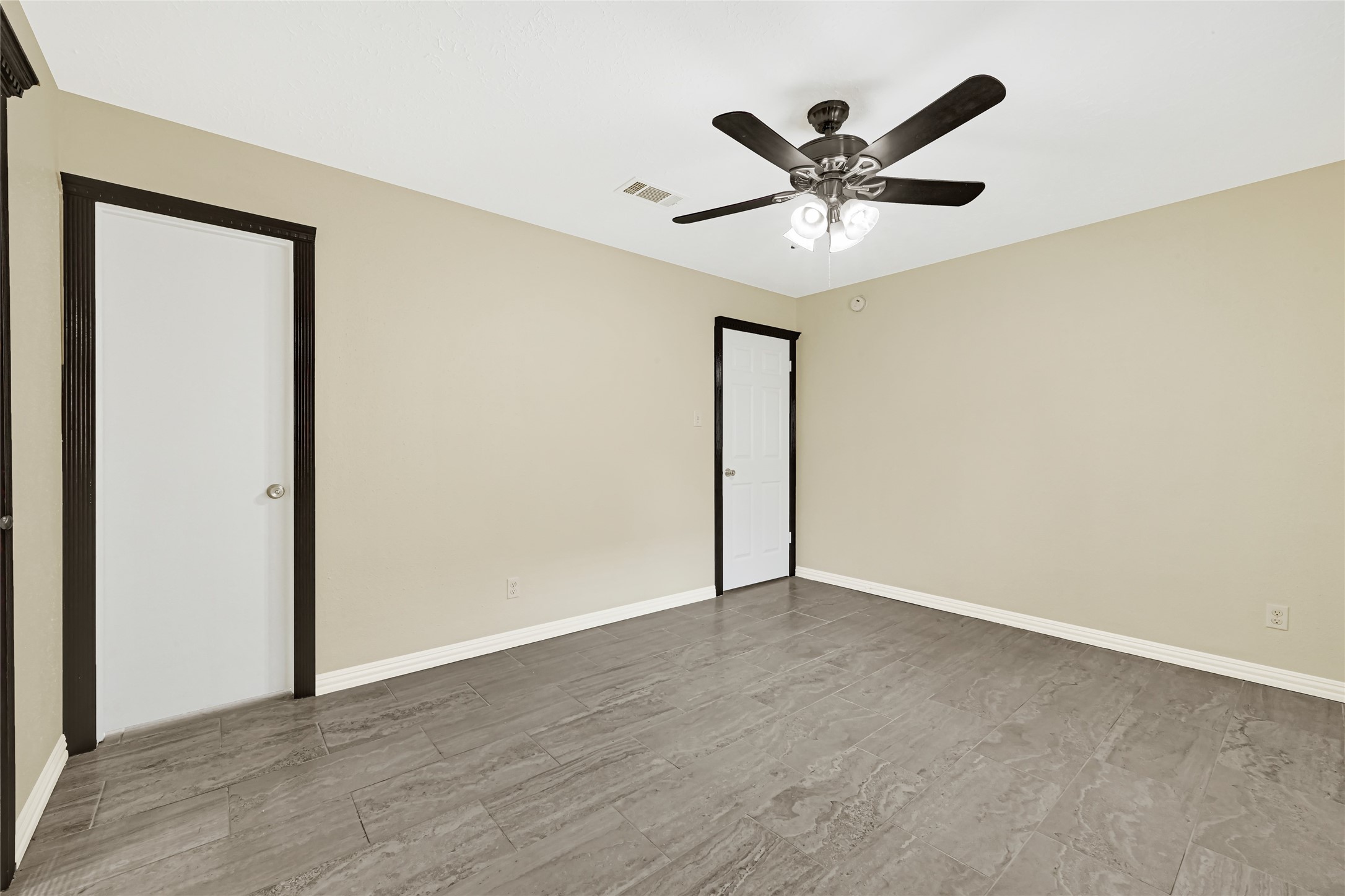 4806 Hickorygate Property Photo 17
