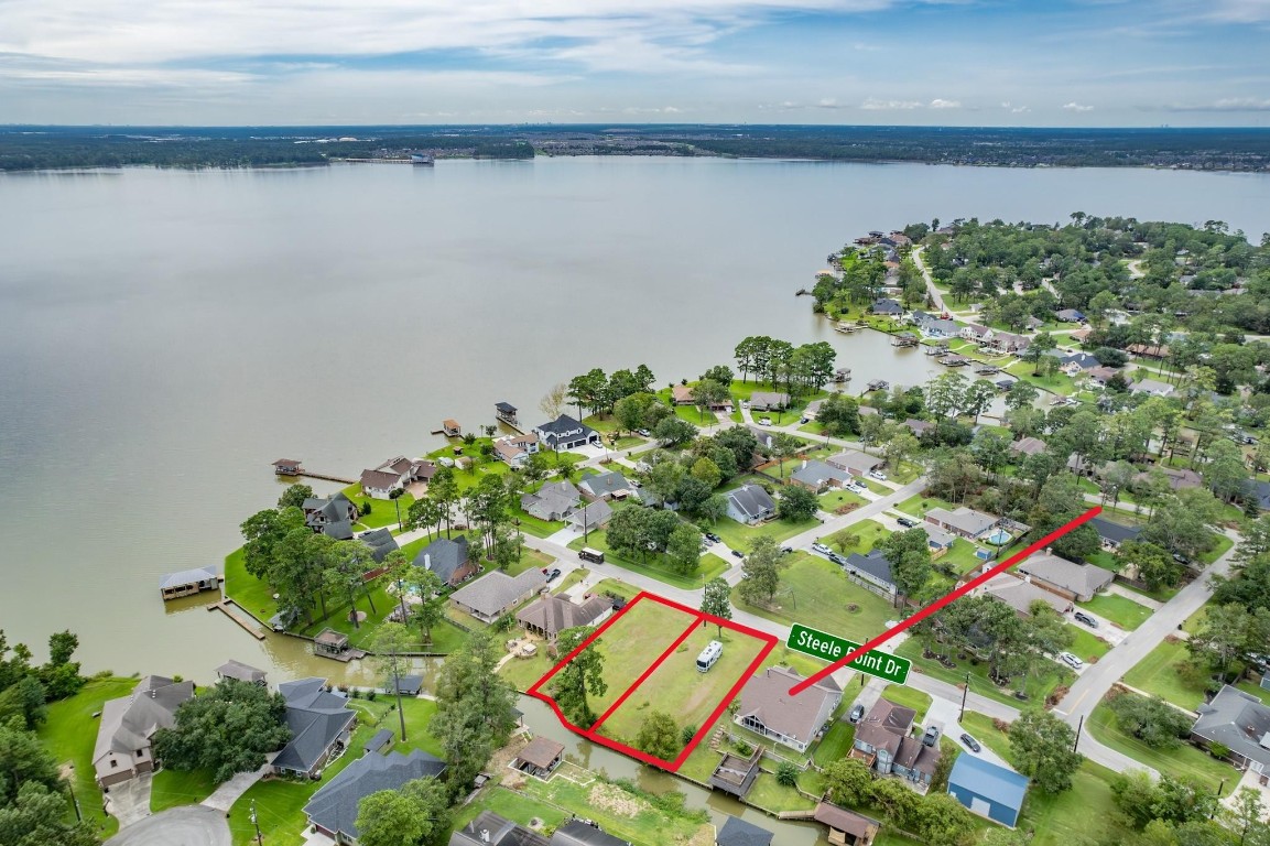 18222 & 18226 Steele Point Drive Property Photo 3