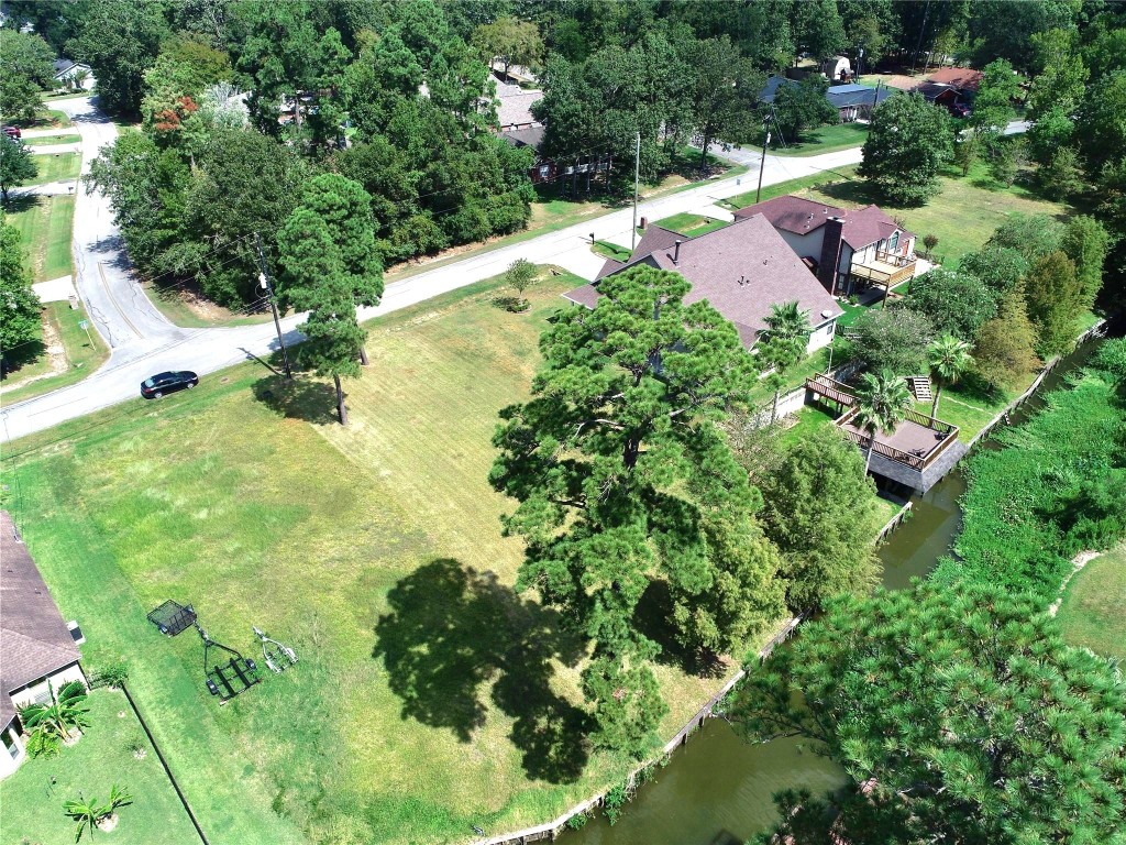 18222 & 18226 Steele Point Drive Property Photo 10