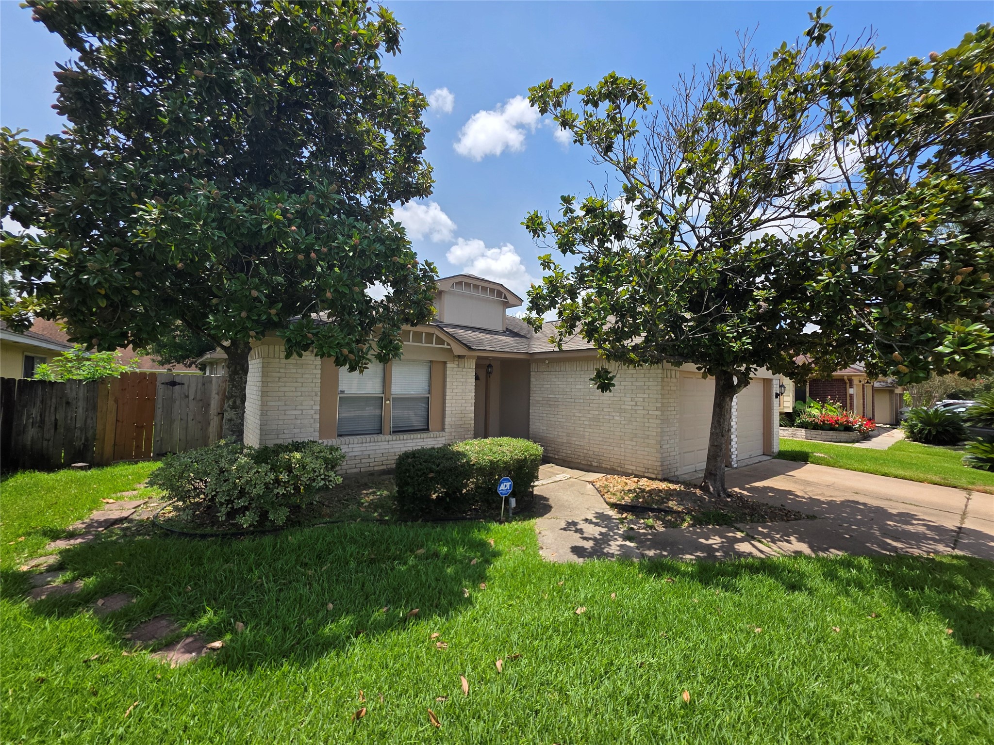 11634 Eaglewood Drive Property Photo 2