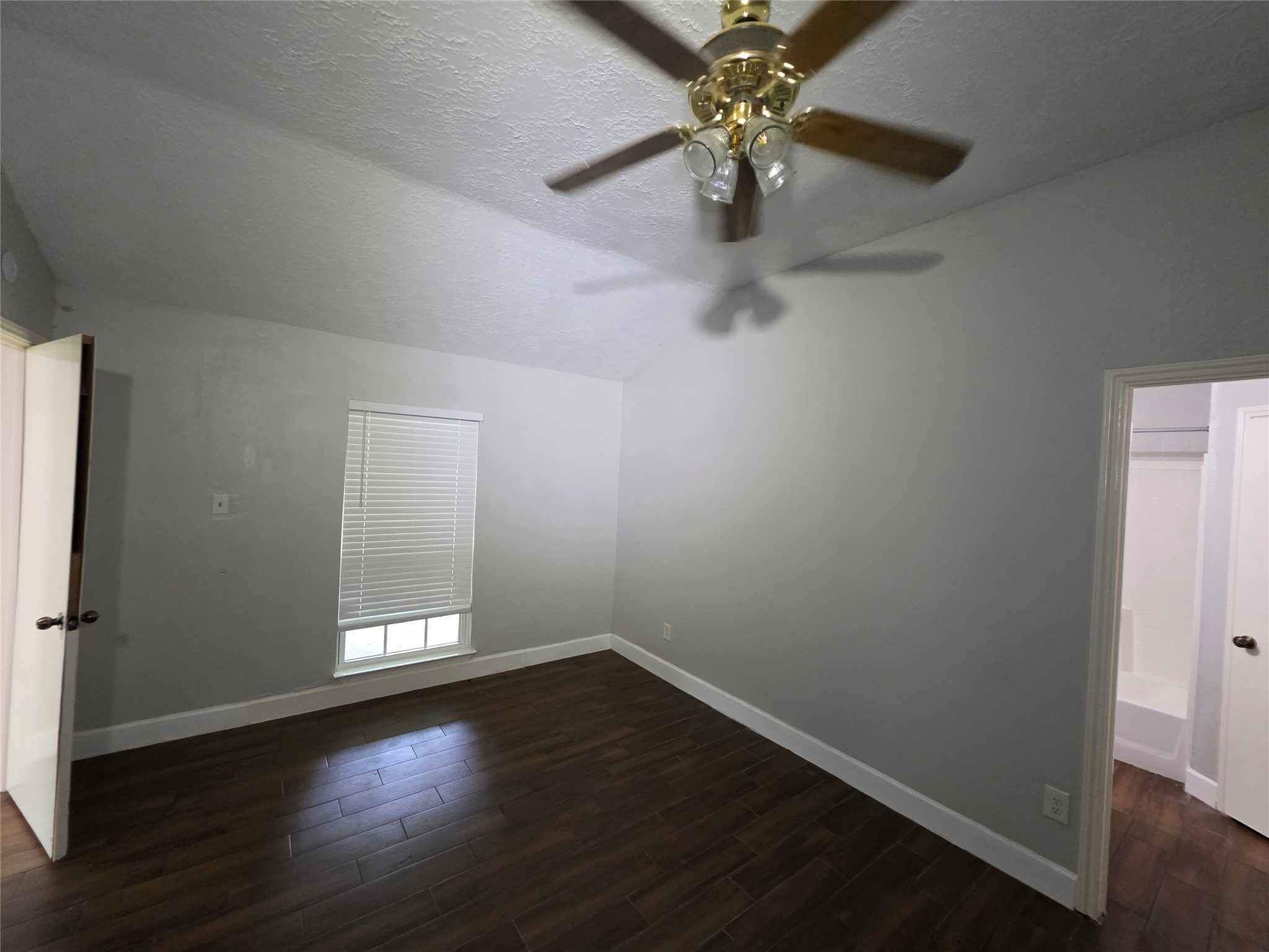 11634 Eaglewood Drive Property Photo 8