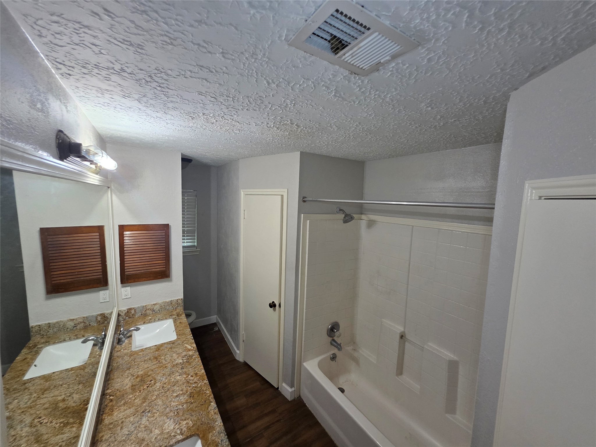 11634 Eaglewood Drive Property Photo 9