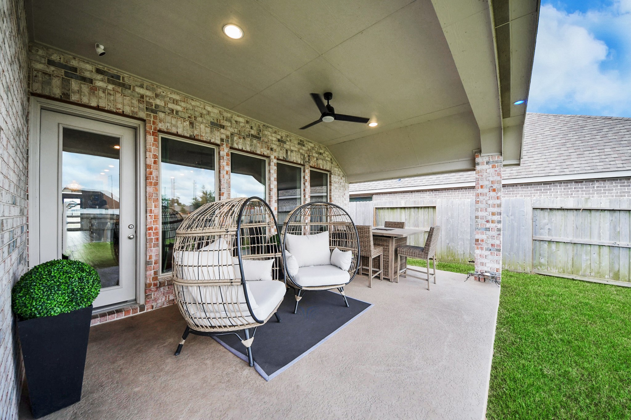 1711 Rustling Creek Drive Property Photo 31