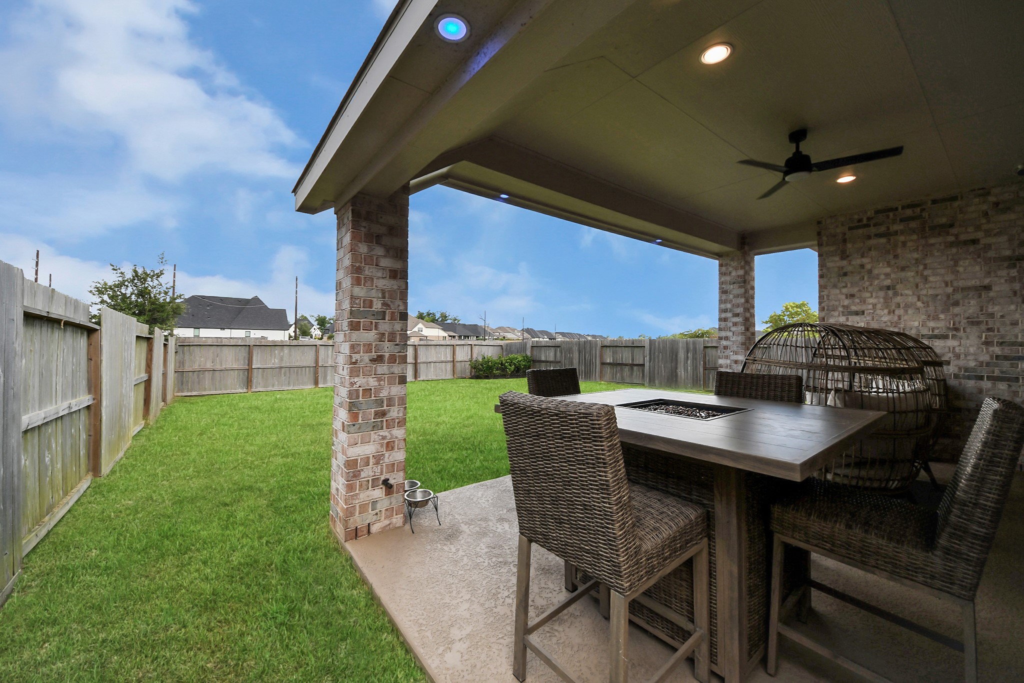 1711 Rustling Creek Drive Property Photo 34