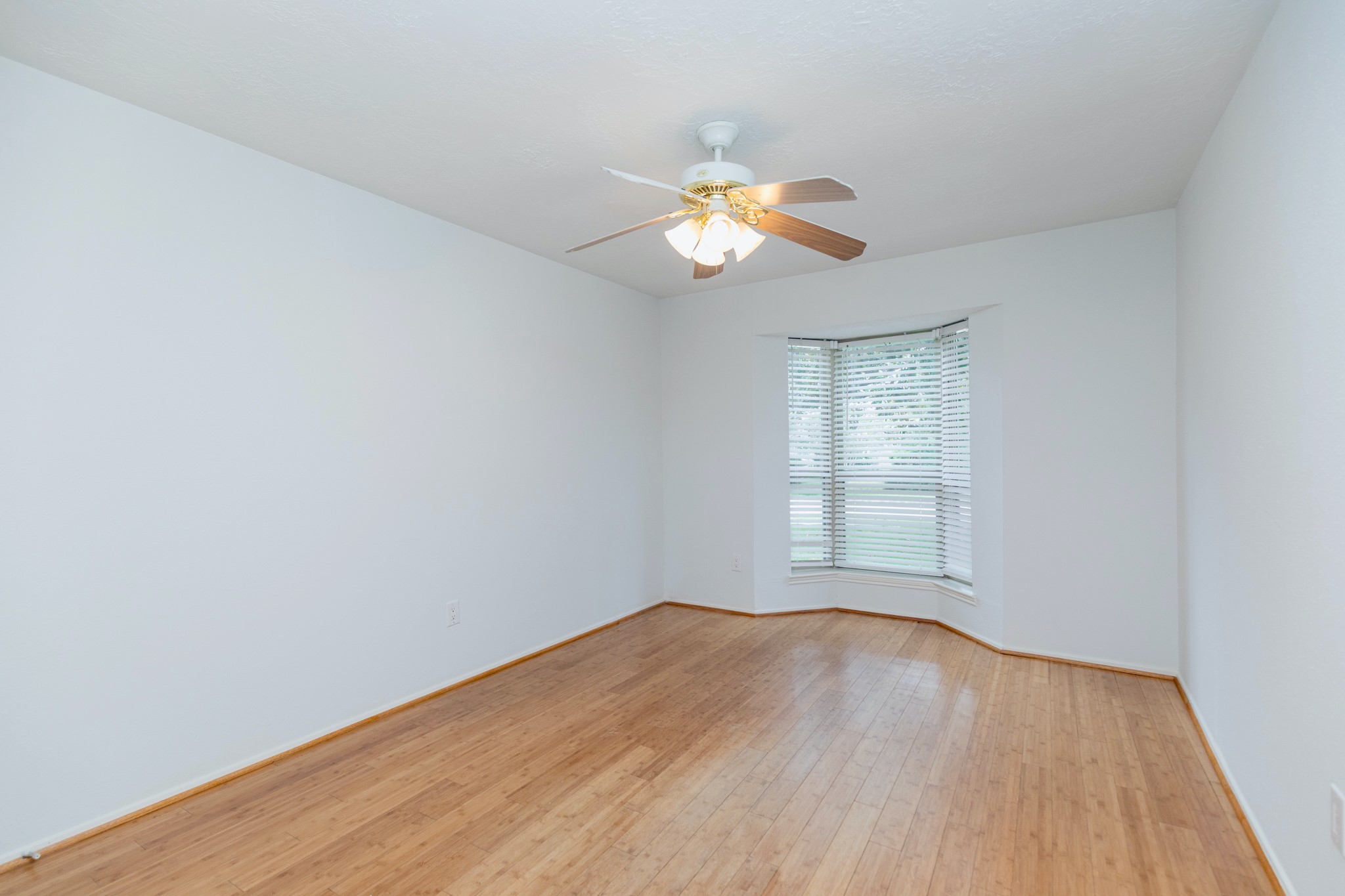 2711 Quail Valley East Drive Property Photo 21