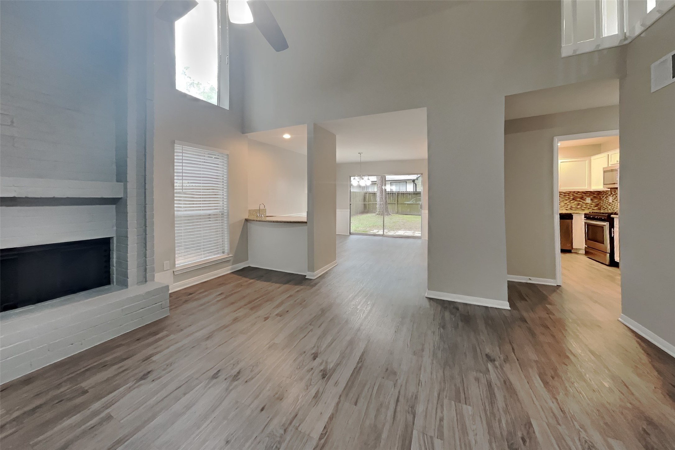 6 W Lance Leaf Road Property Photo 2