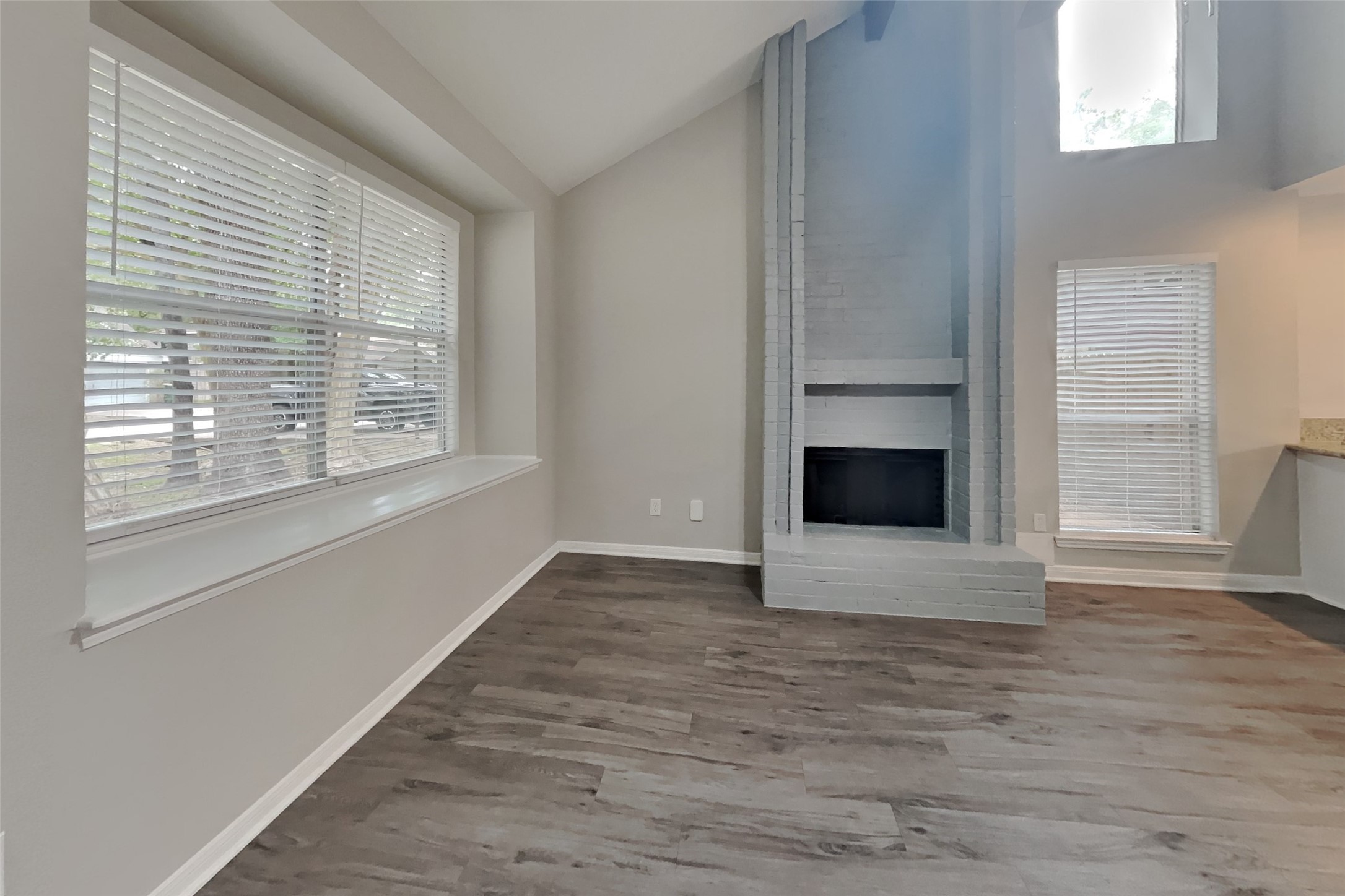 6 W Lance Leaf Road Property Photo 3