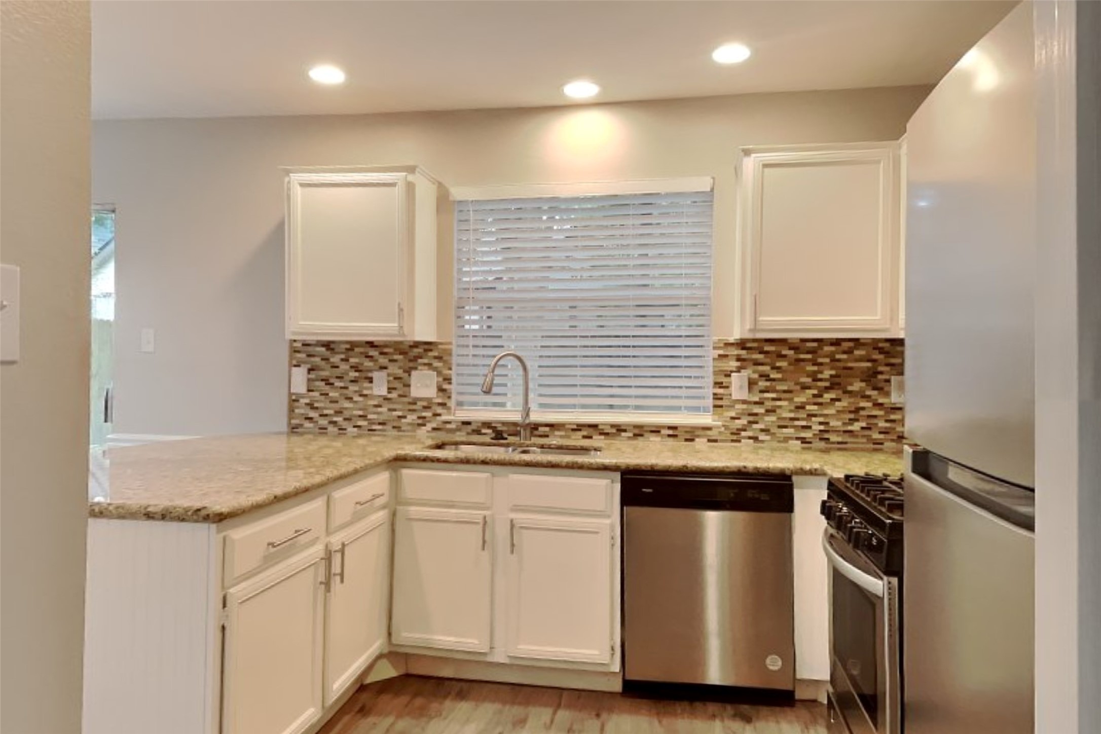 6 W Lance Leaf Road Property Photo 4