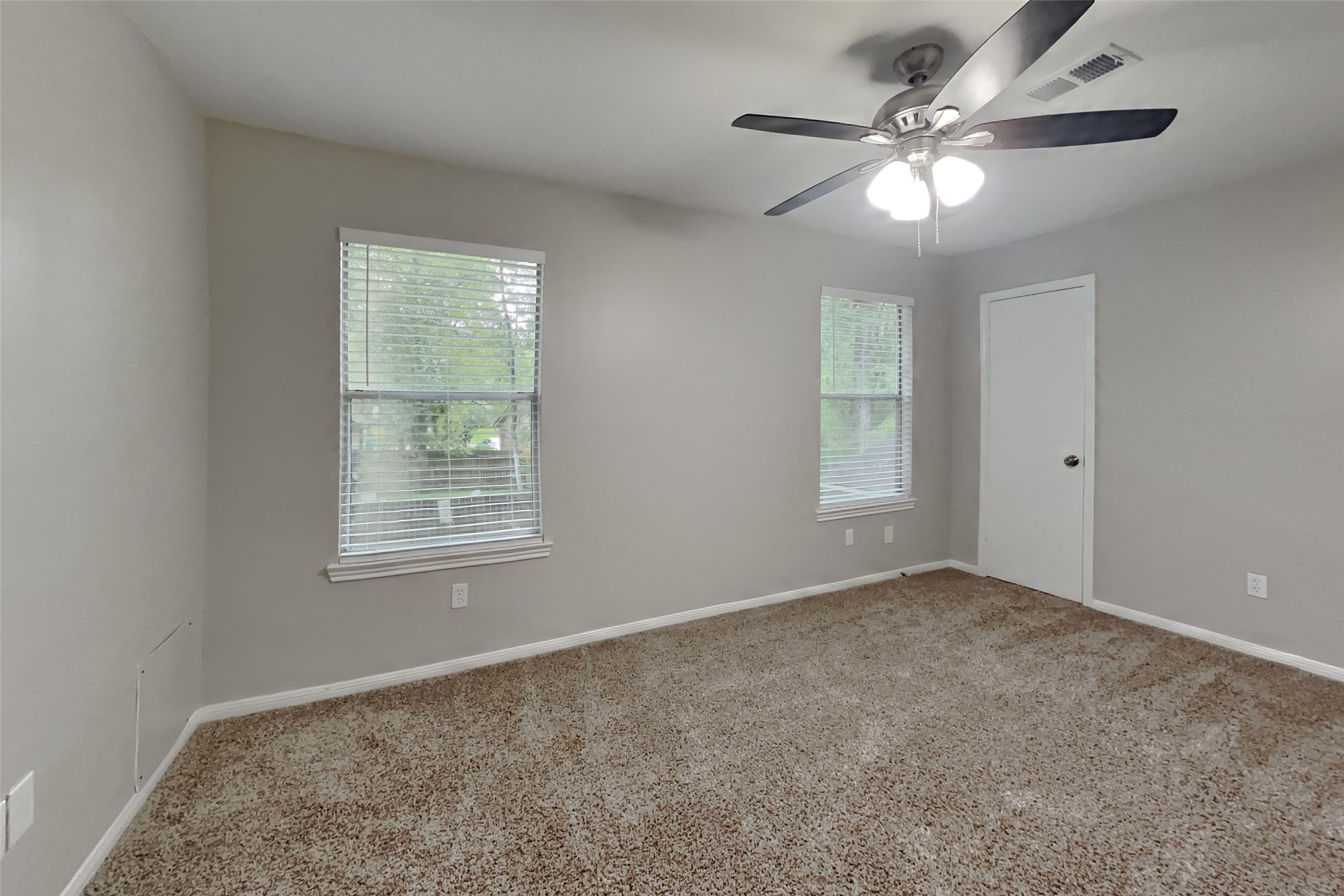 6 W Lance Leaf Road Property Photo 12