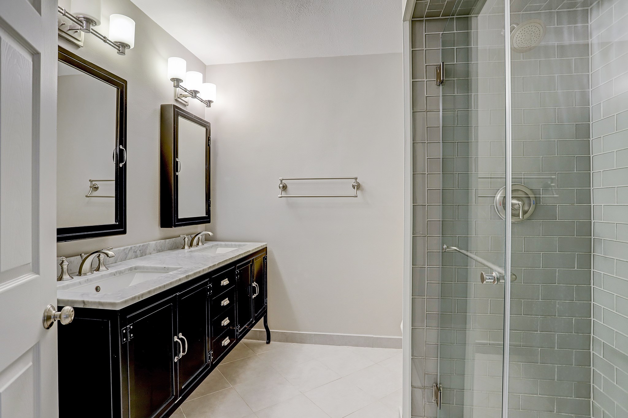 2202 Robinhood Property Photo 11
