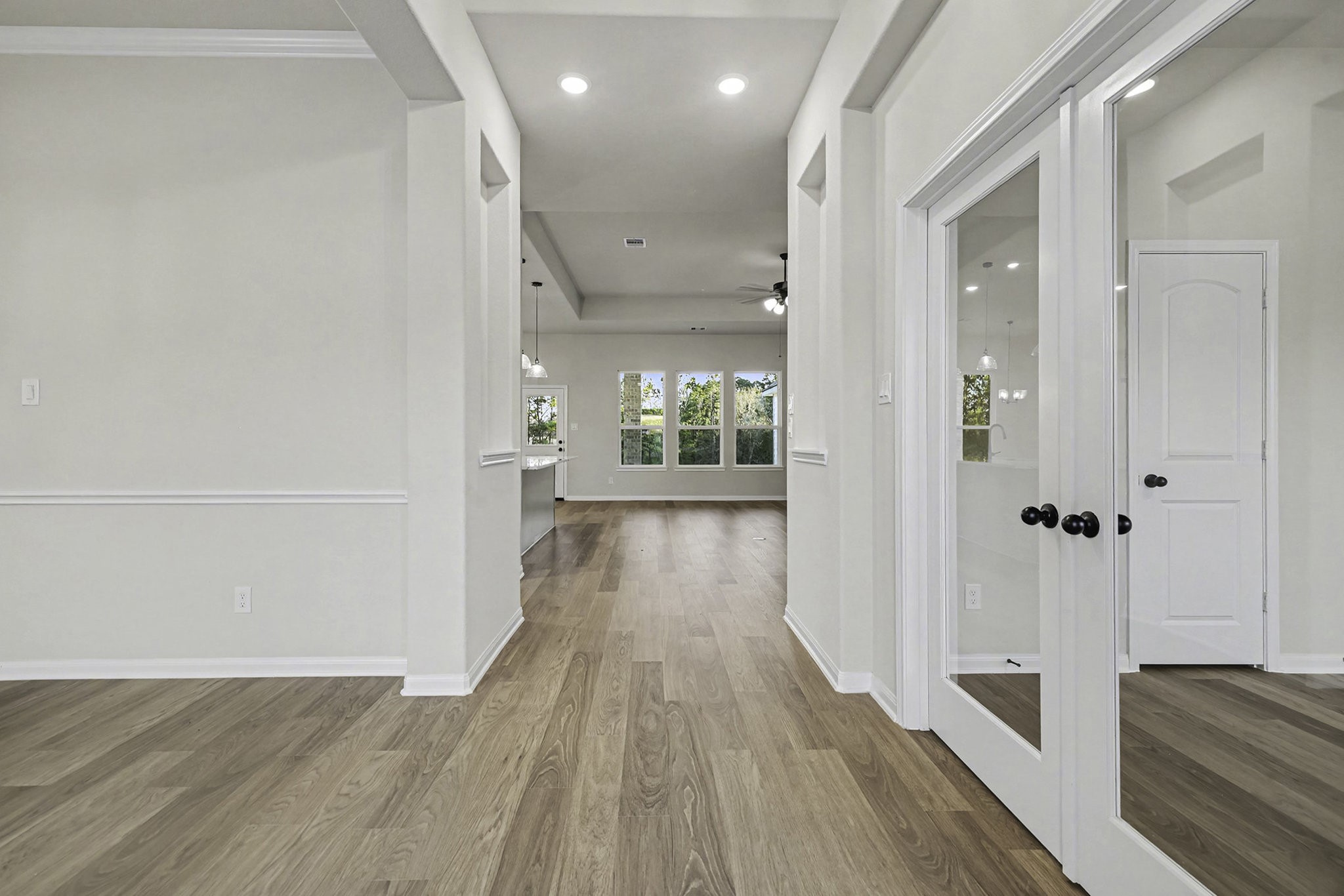 9602 Moss Rose Property Photo 3