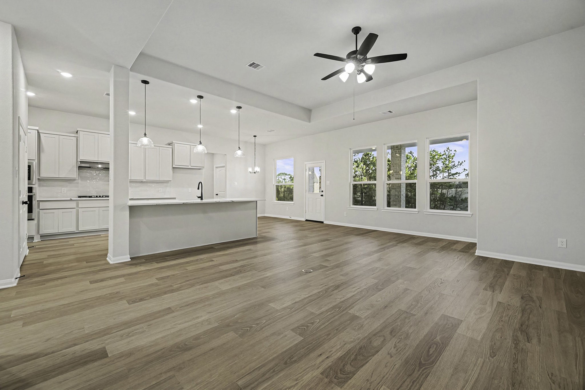 9602 Moss Rose Property Photo 7