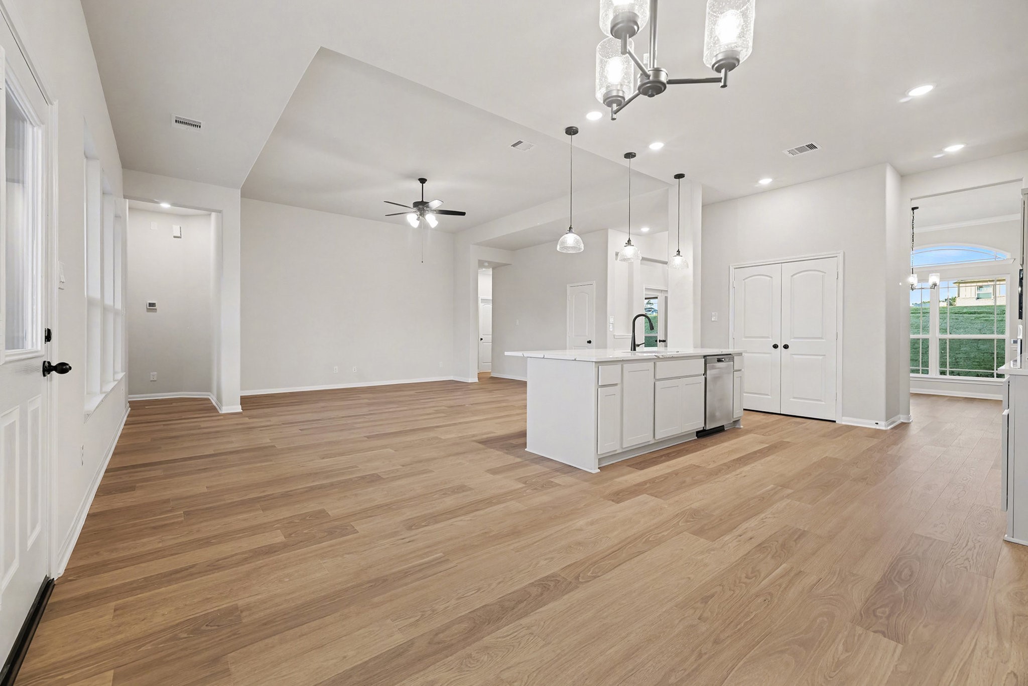 9602 Moss Rose Property Photo 15