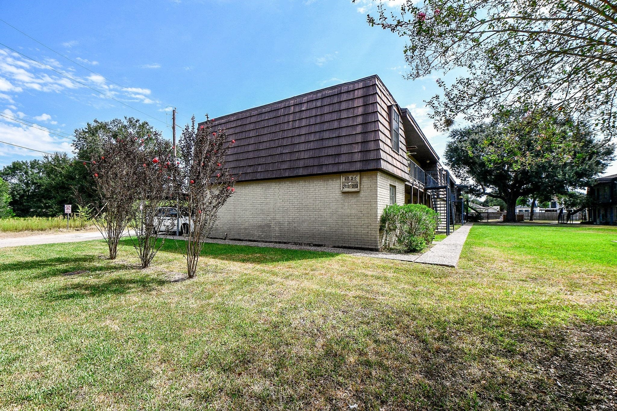 1526 East Avenue 203 Property Photo 45