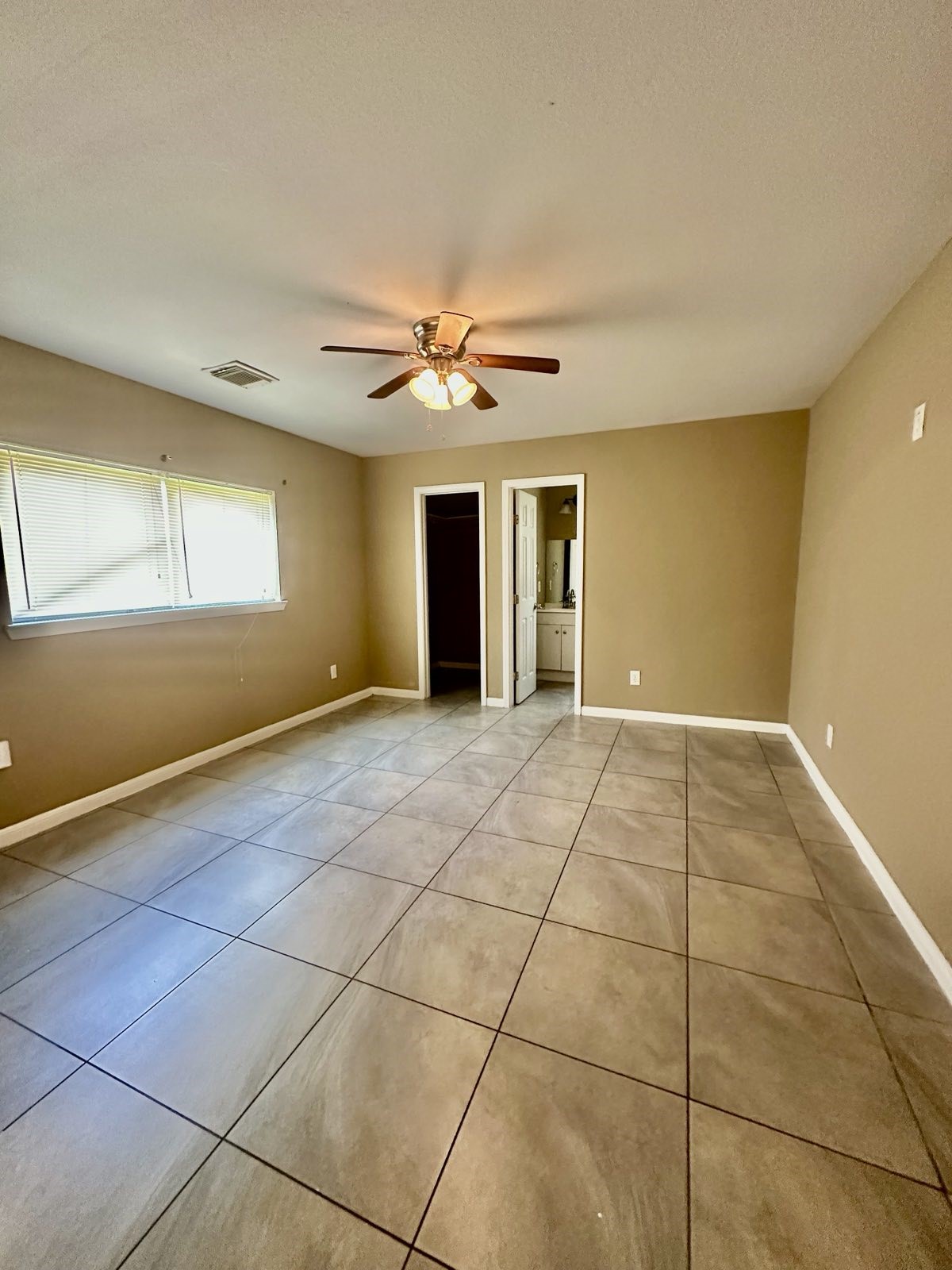 7410 Frostview Lane Property Photo 6