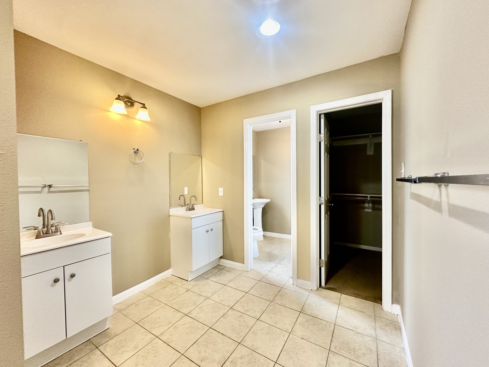 7410 Frostview Lane Property Photo 7