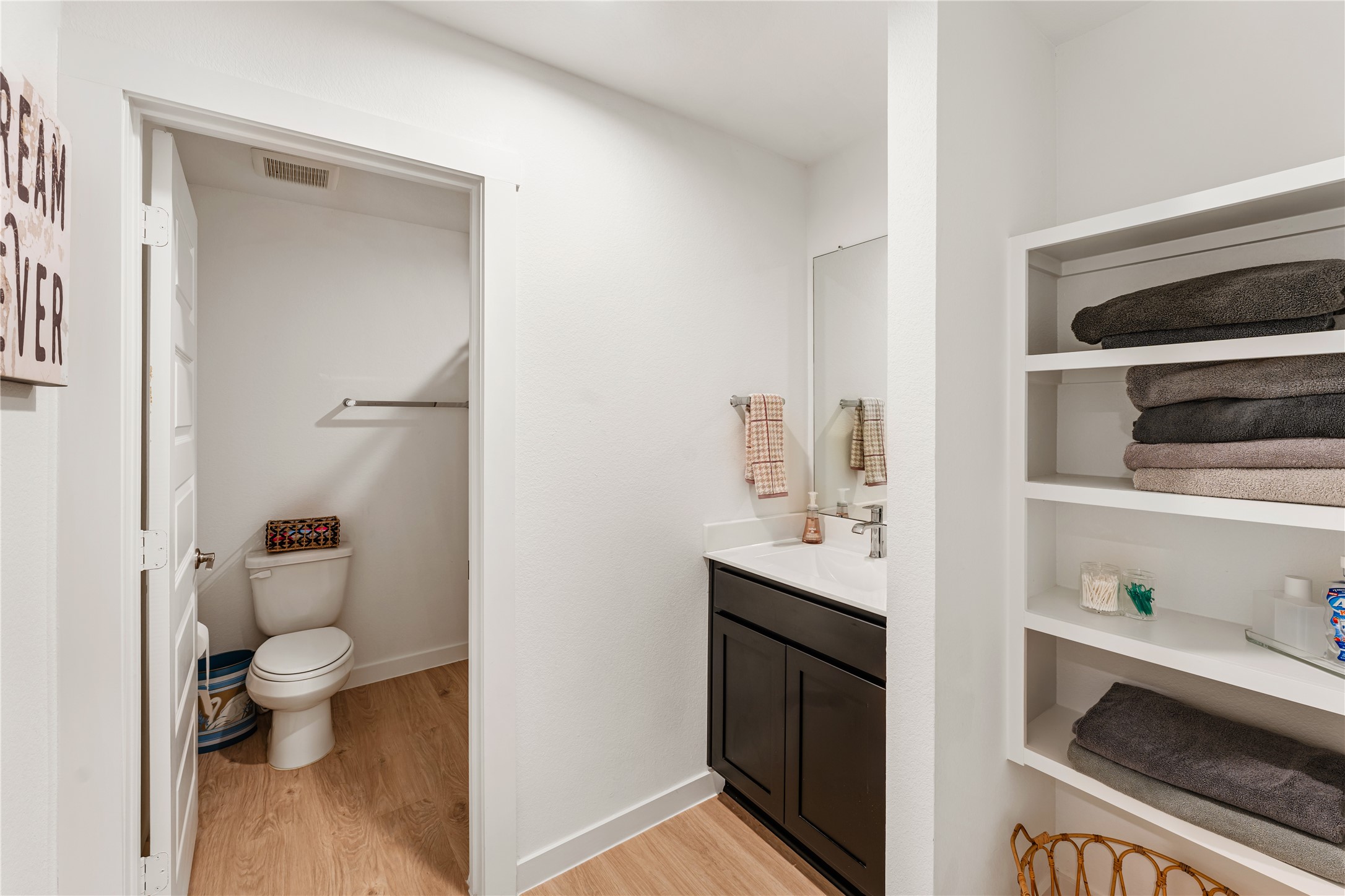 3223 Derry Hill Drive Property Photo 15