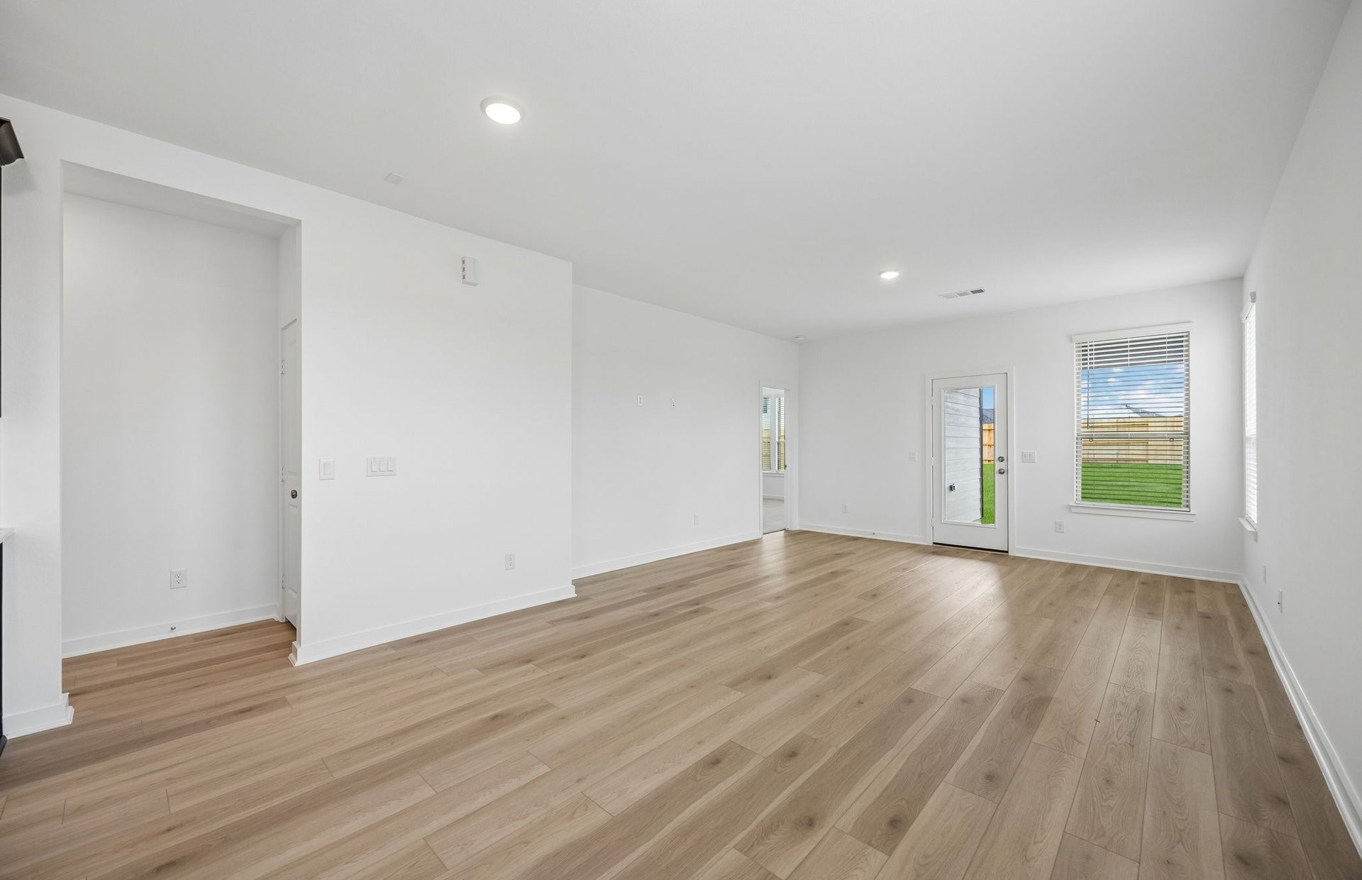 138 High Life Crossing Property Photo 9