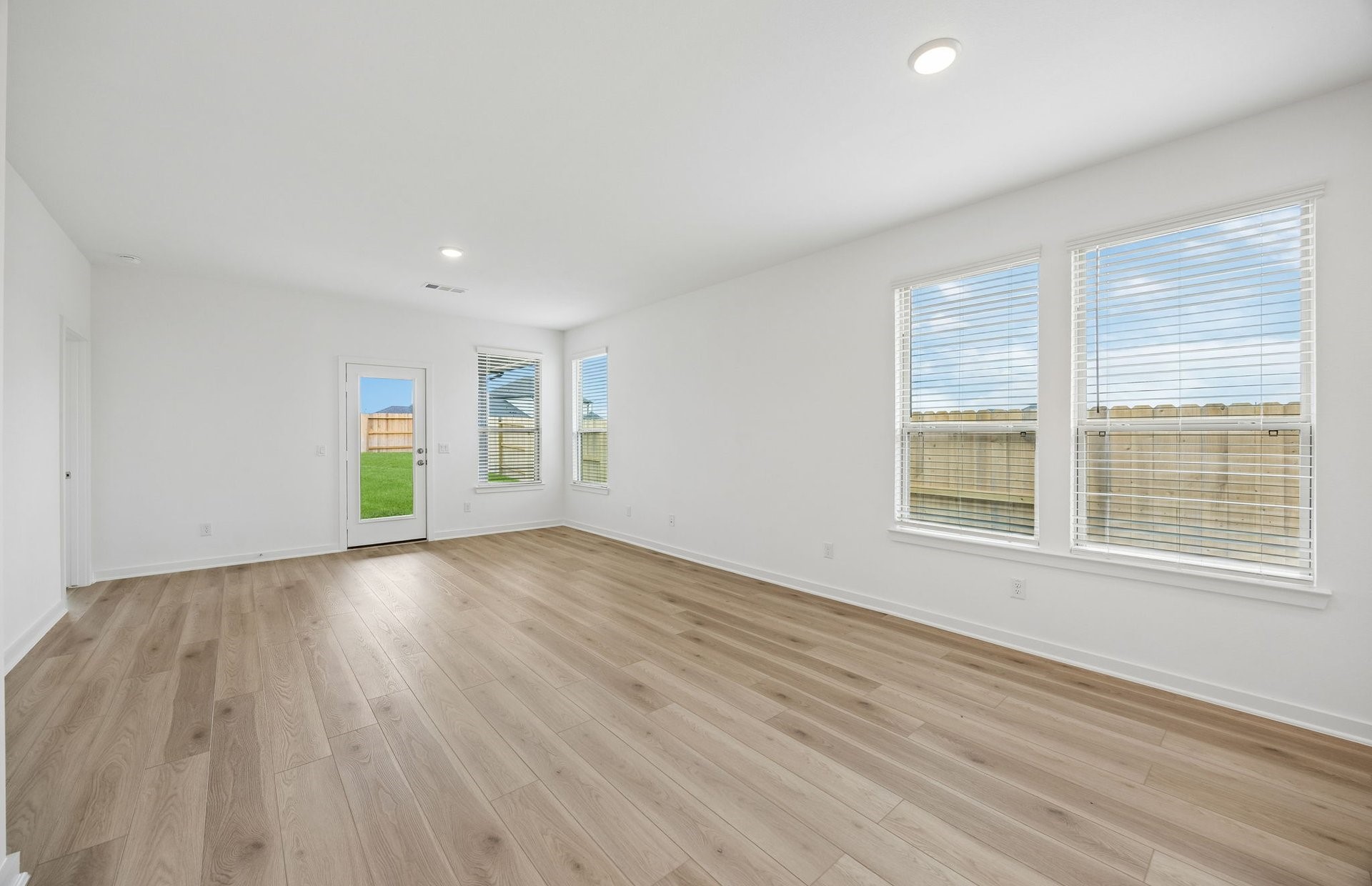 138 High Life Crossing Property Photo 10
