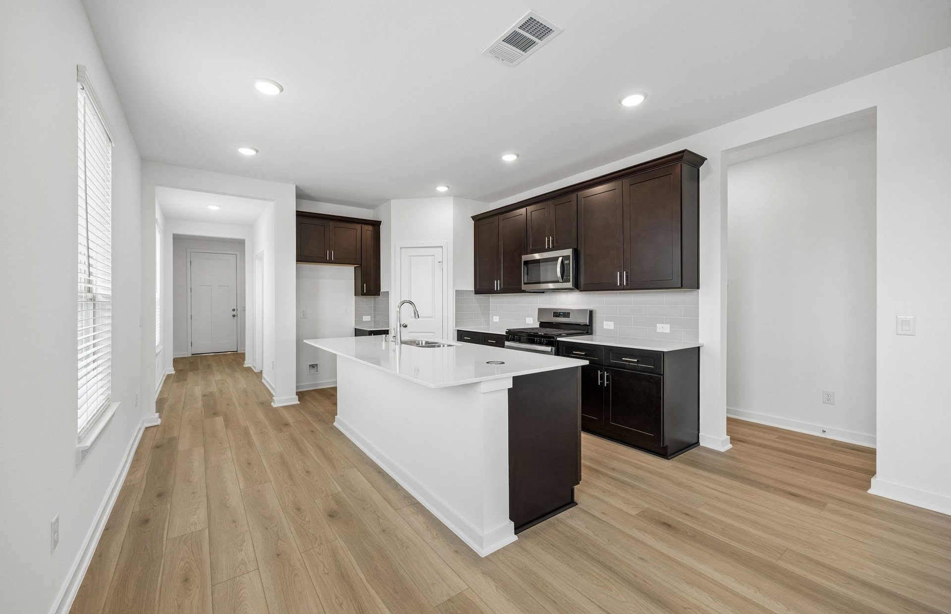138 High Life Crossing Property Photo 12