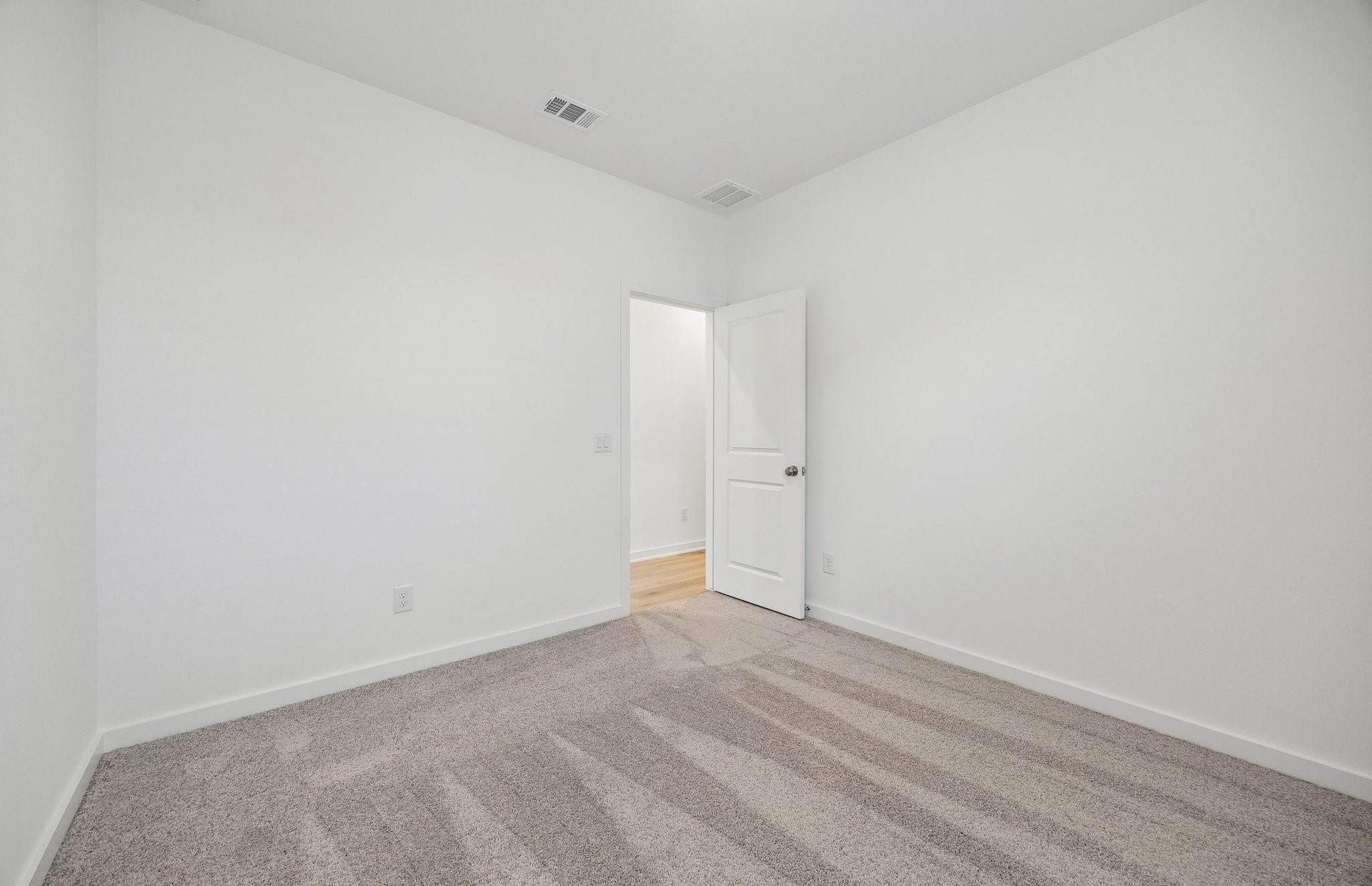 138 High Life Crossing Property Photo 19